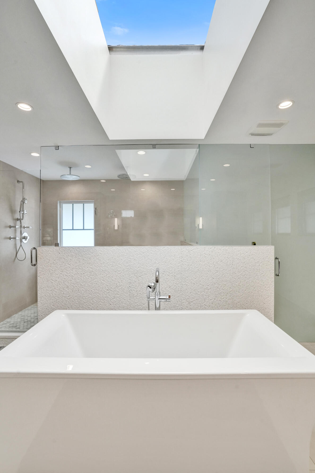 738 Middle River Drive