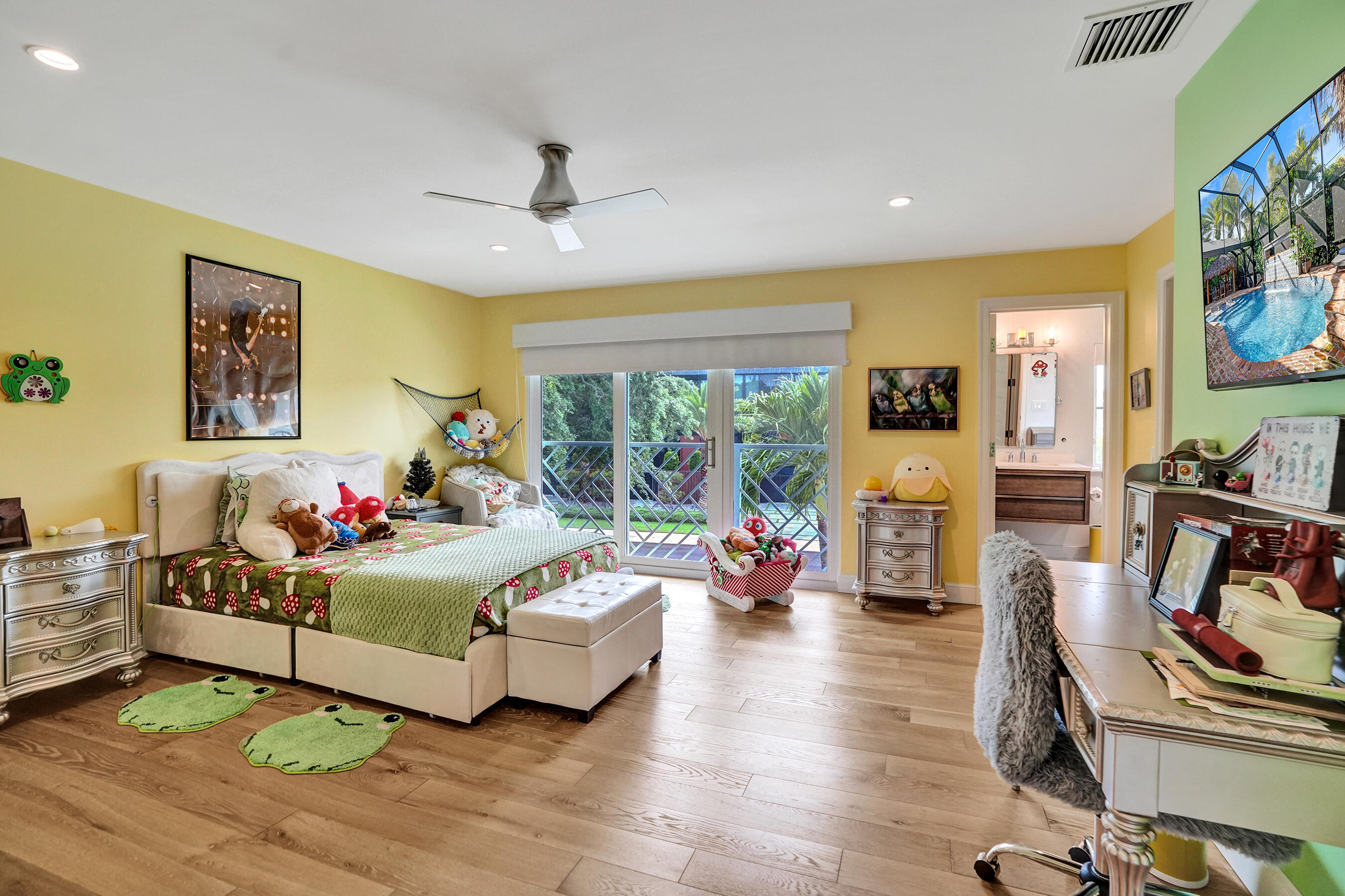 738 Middle River Drive