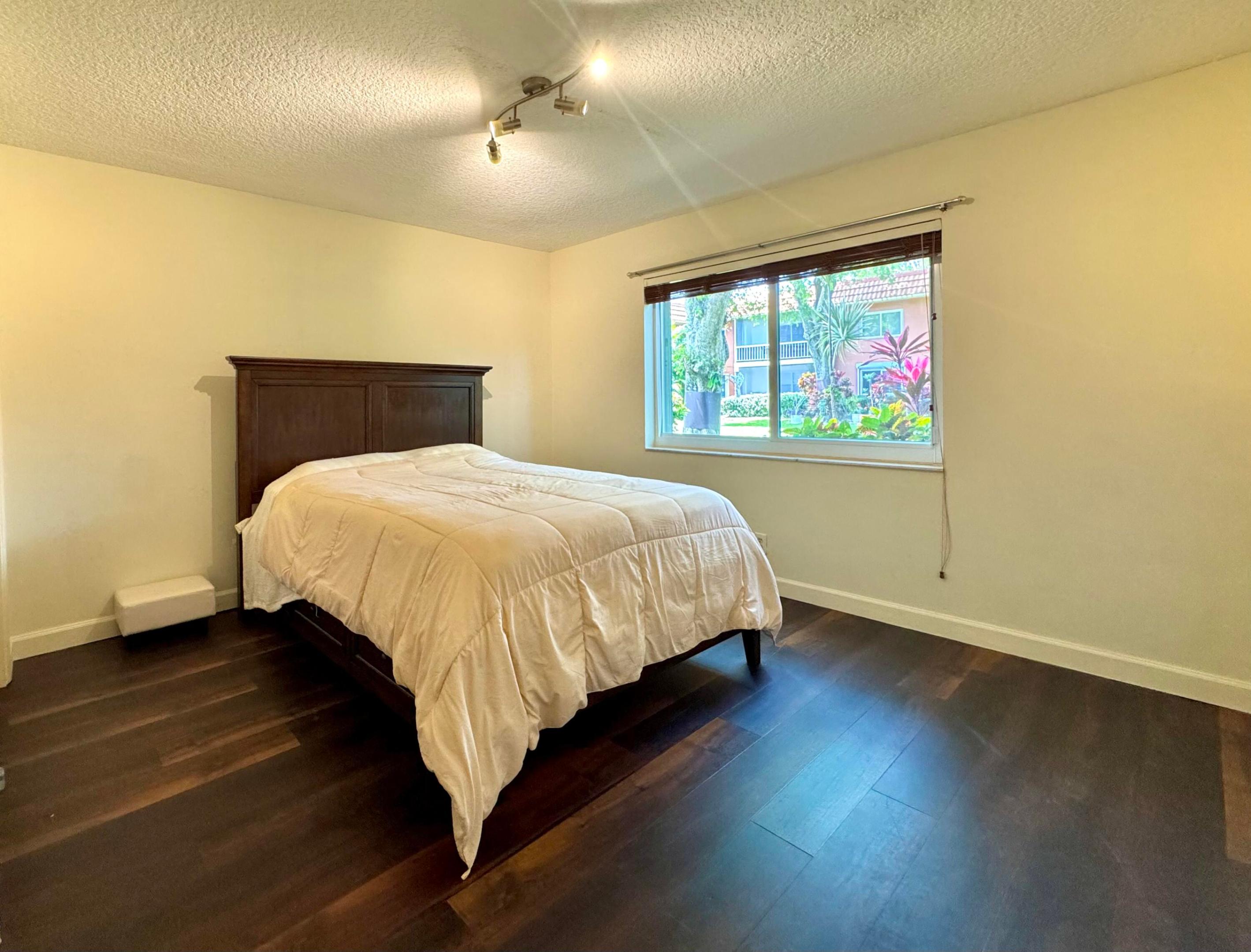 1920 NE 1st Terrace 118h