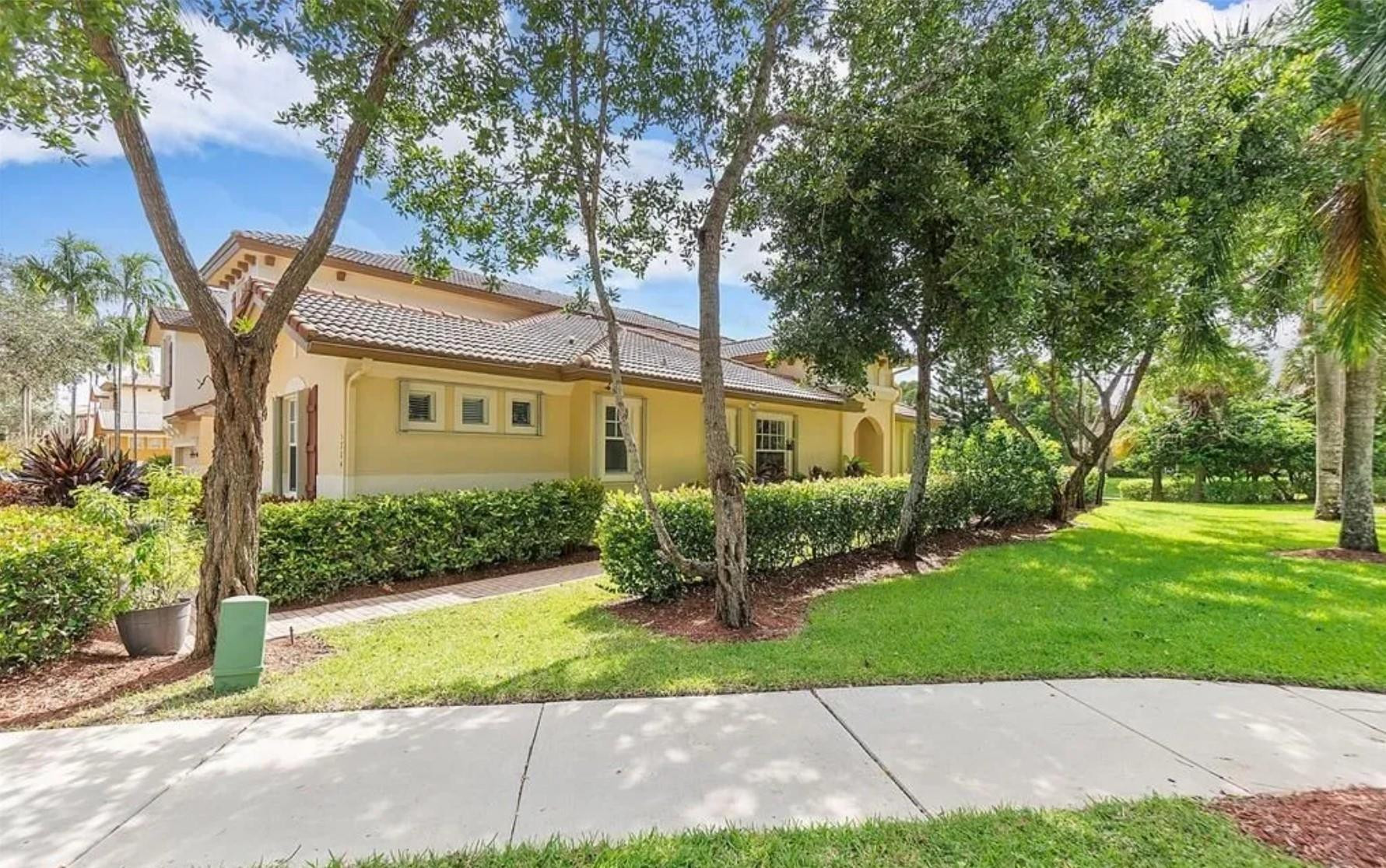 5784 NW 120th Avenue