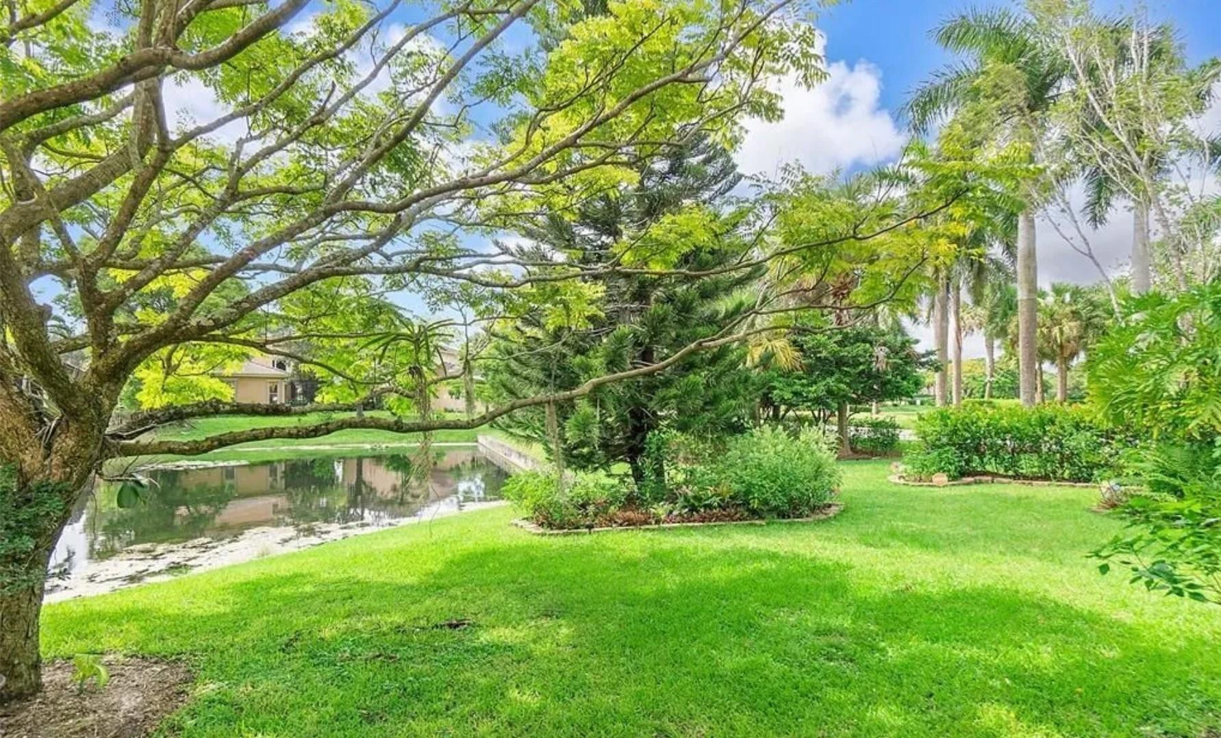 5784 NW 120th Avenue