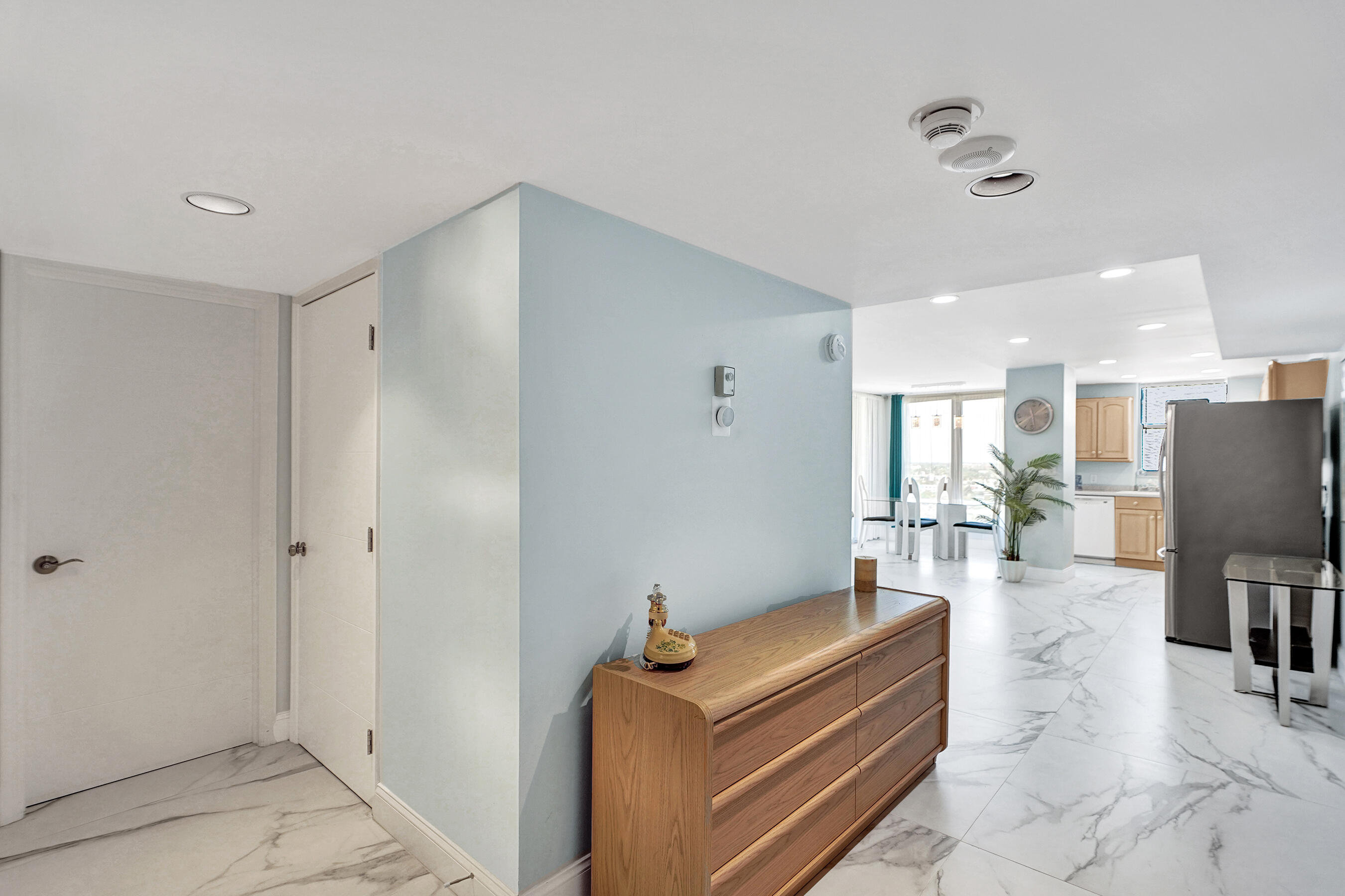 1010 S Ocean Boulevard 09