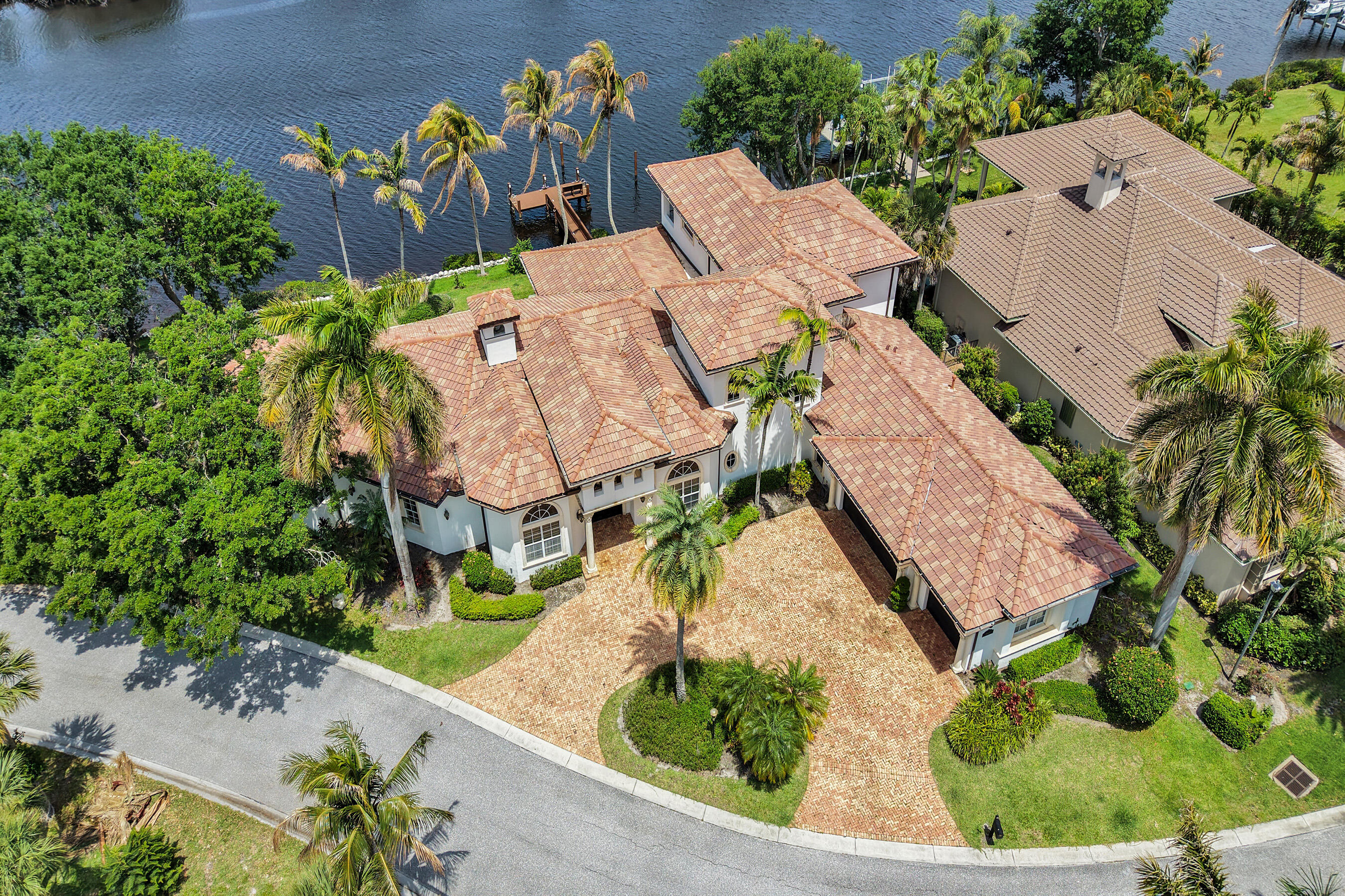 18669 SE Palm Island Lane