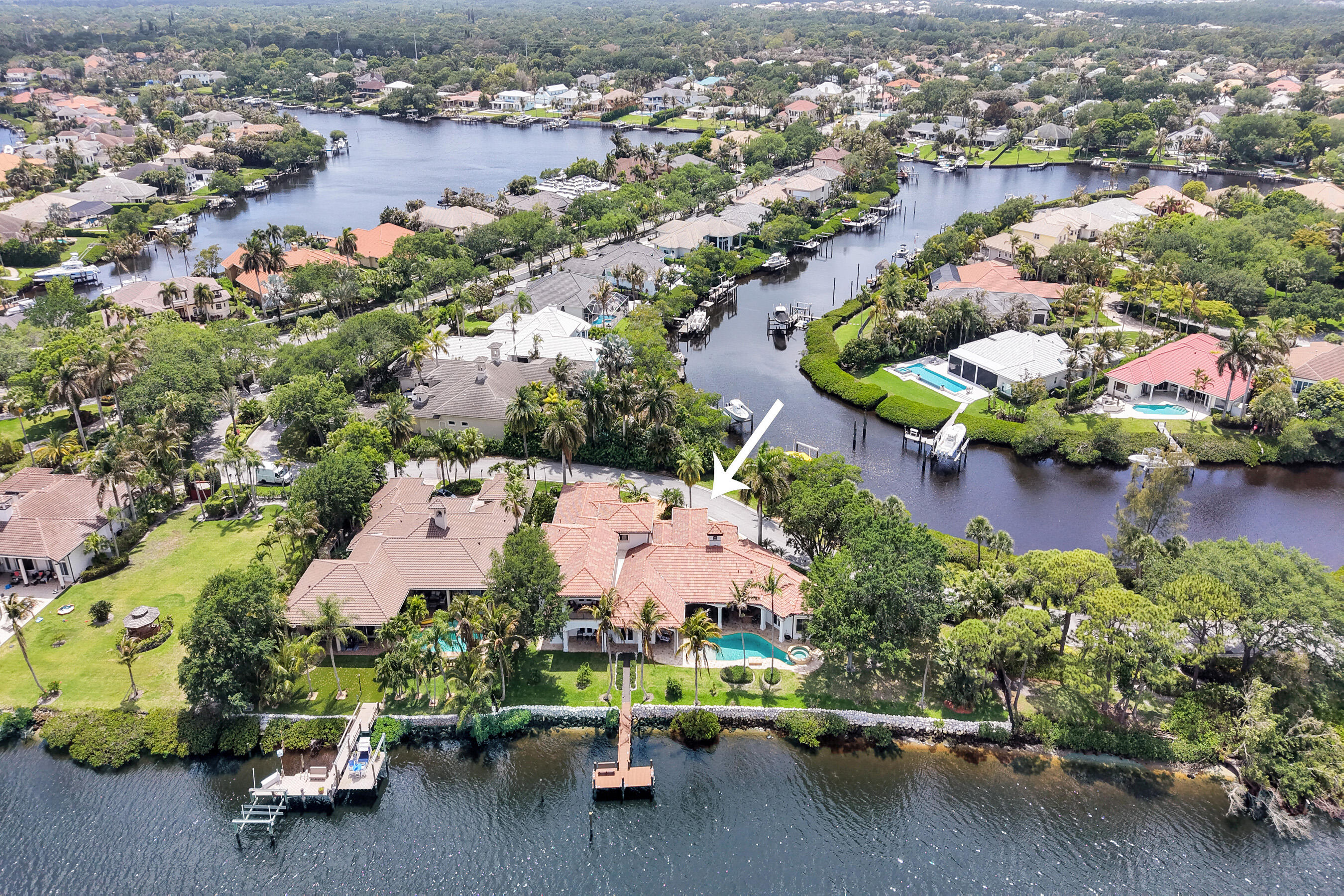 18669 SE Palm Island Lane