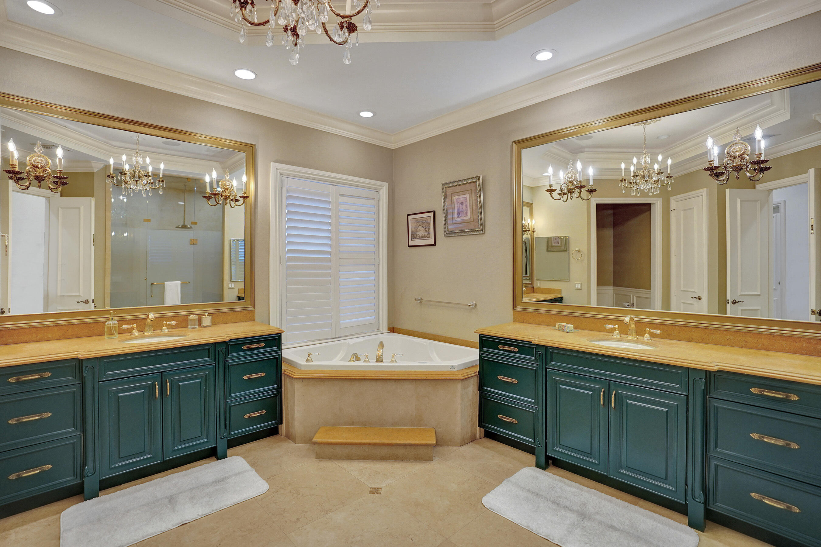 18669 SE Palm Island Lane