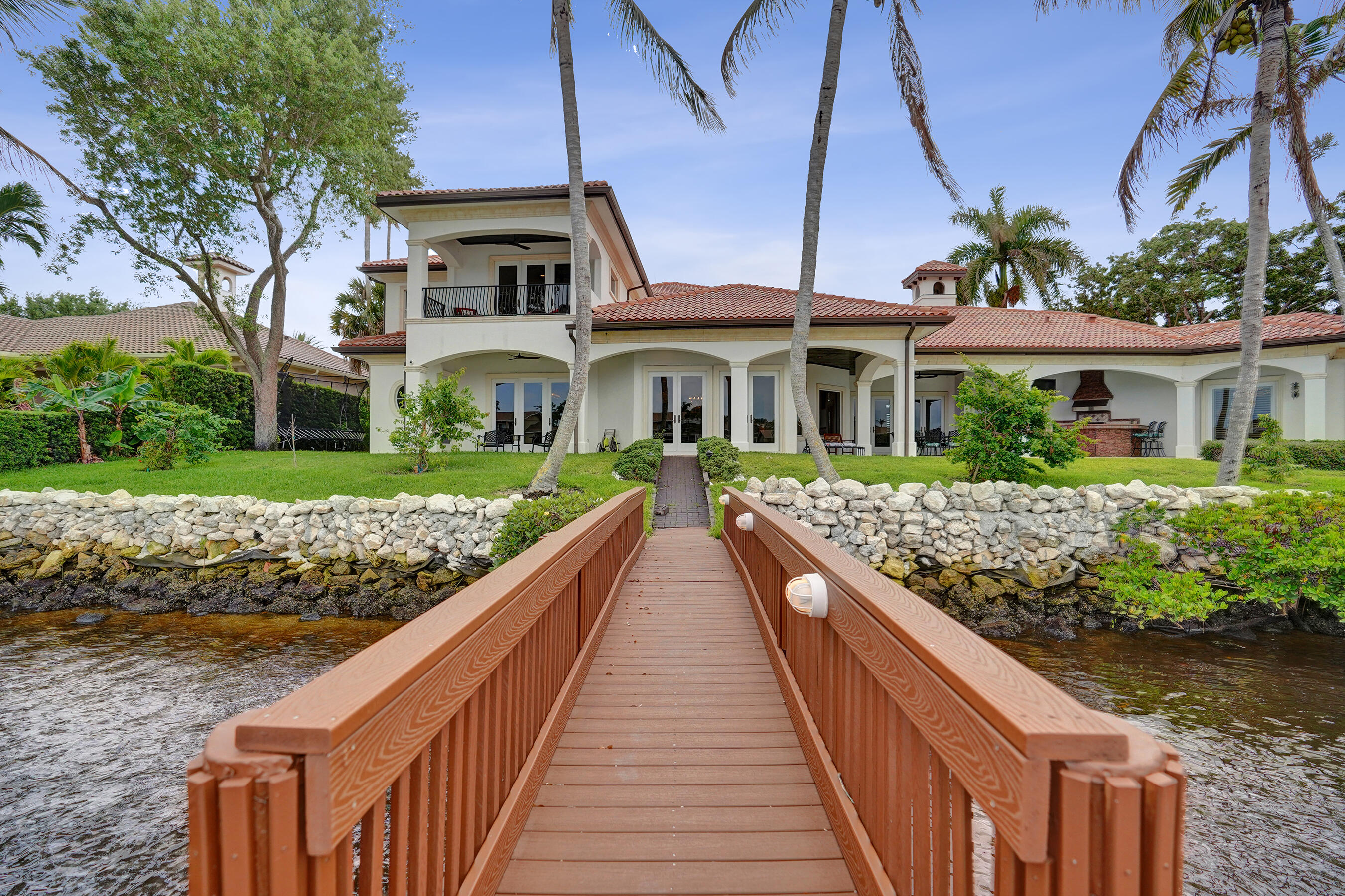 18669 SE Palm Island Lane