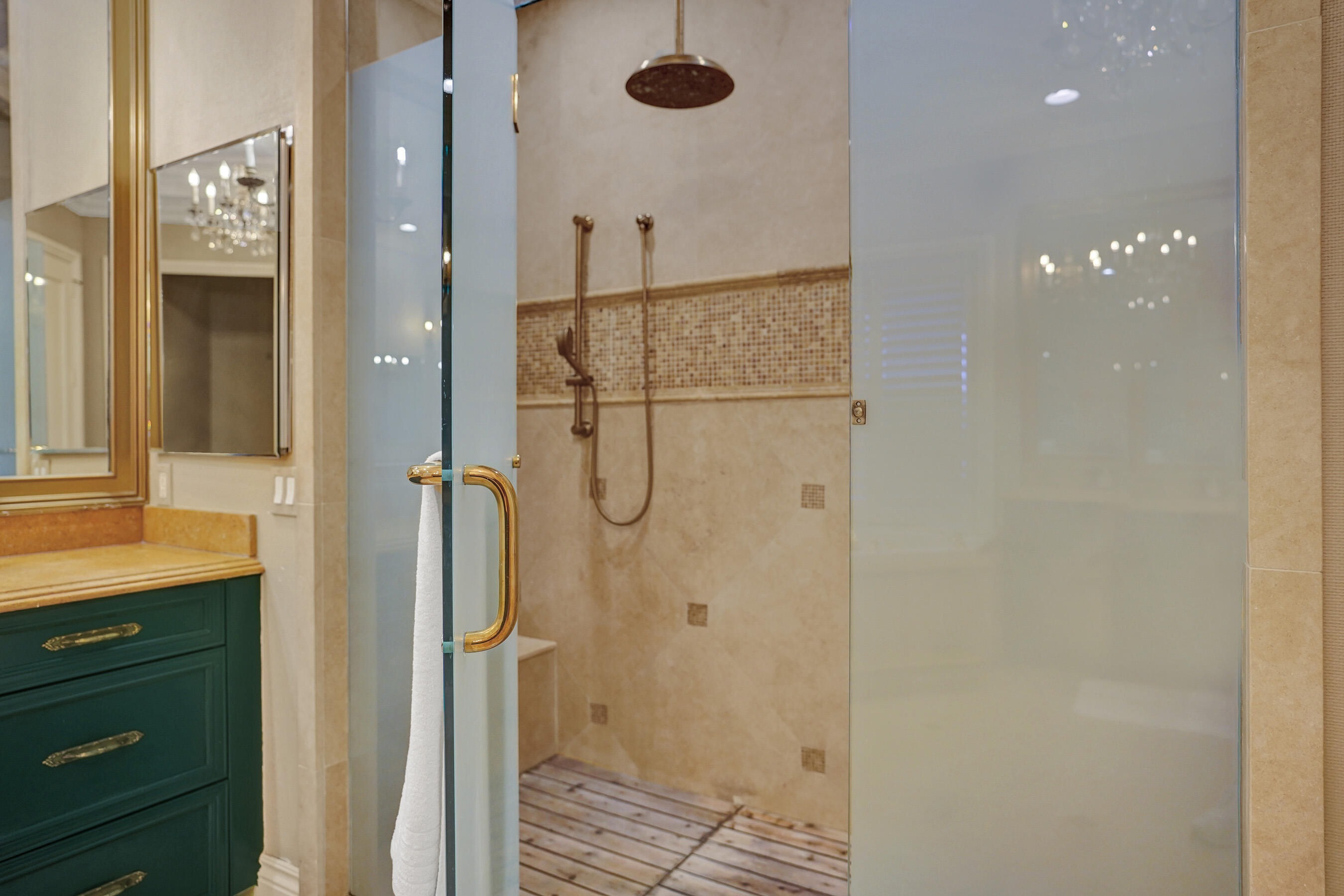 18669 SE Palm Island Lane