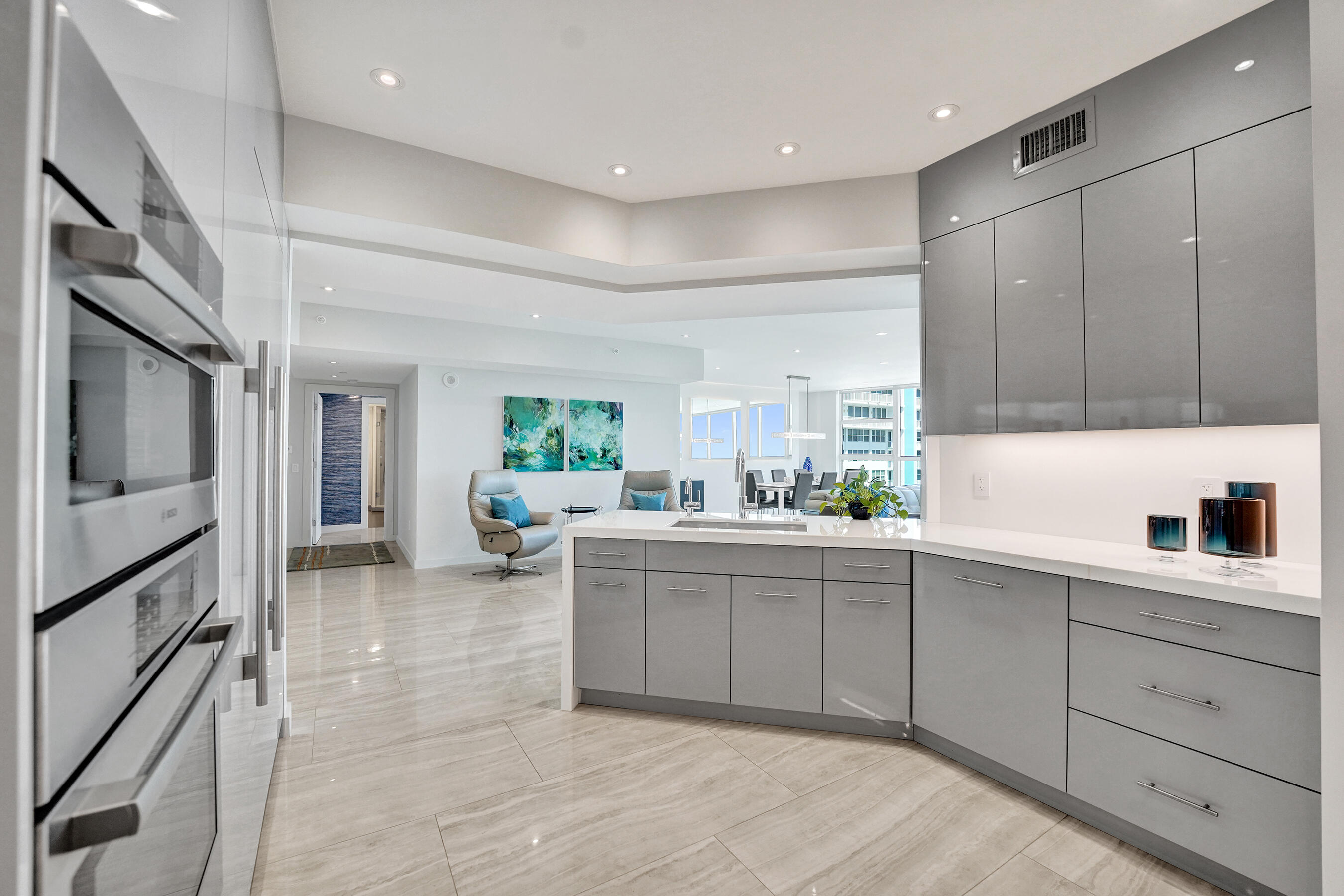 2845 NE 9th Street Ph5