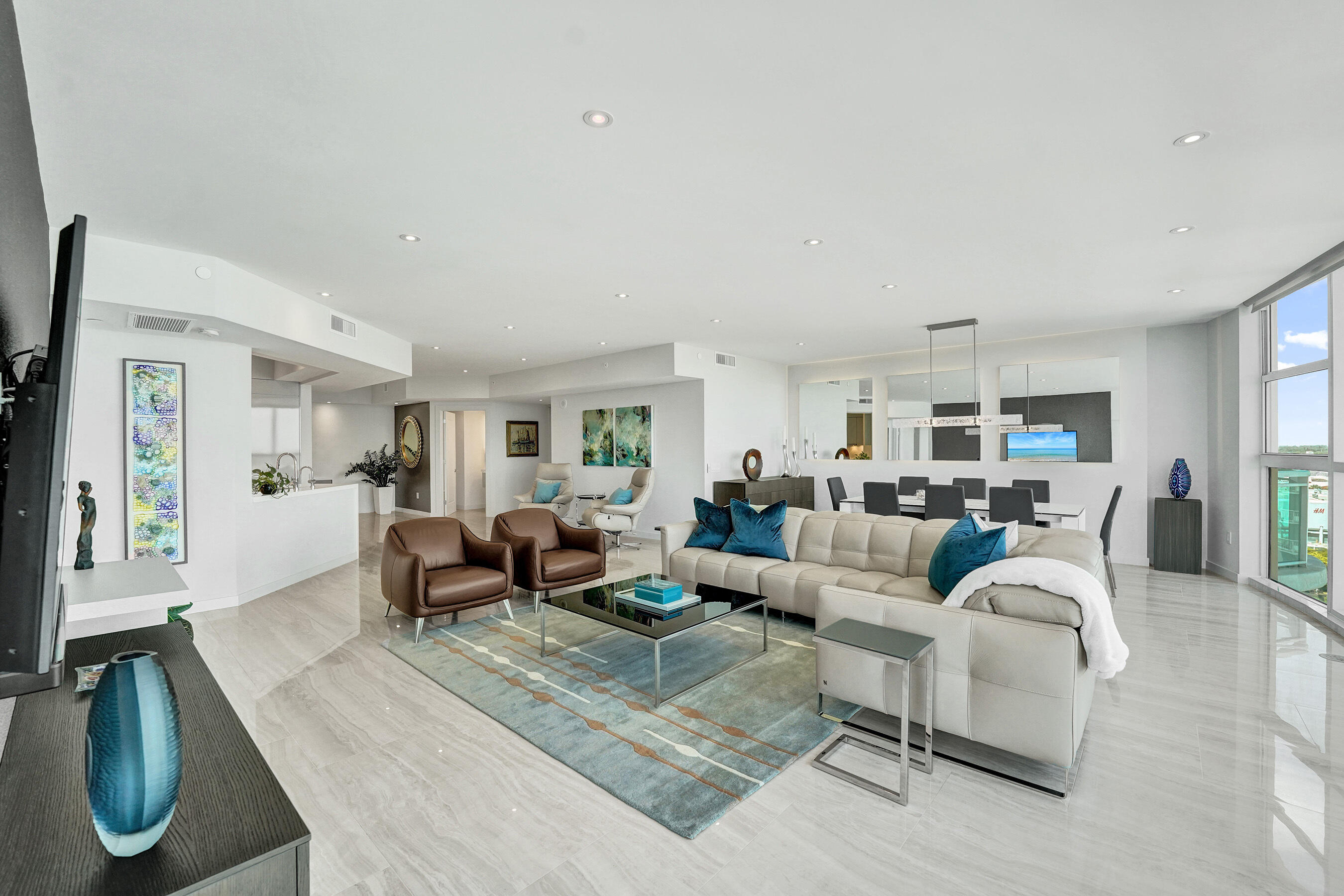 2845 NE 9th Street Ph5