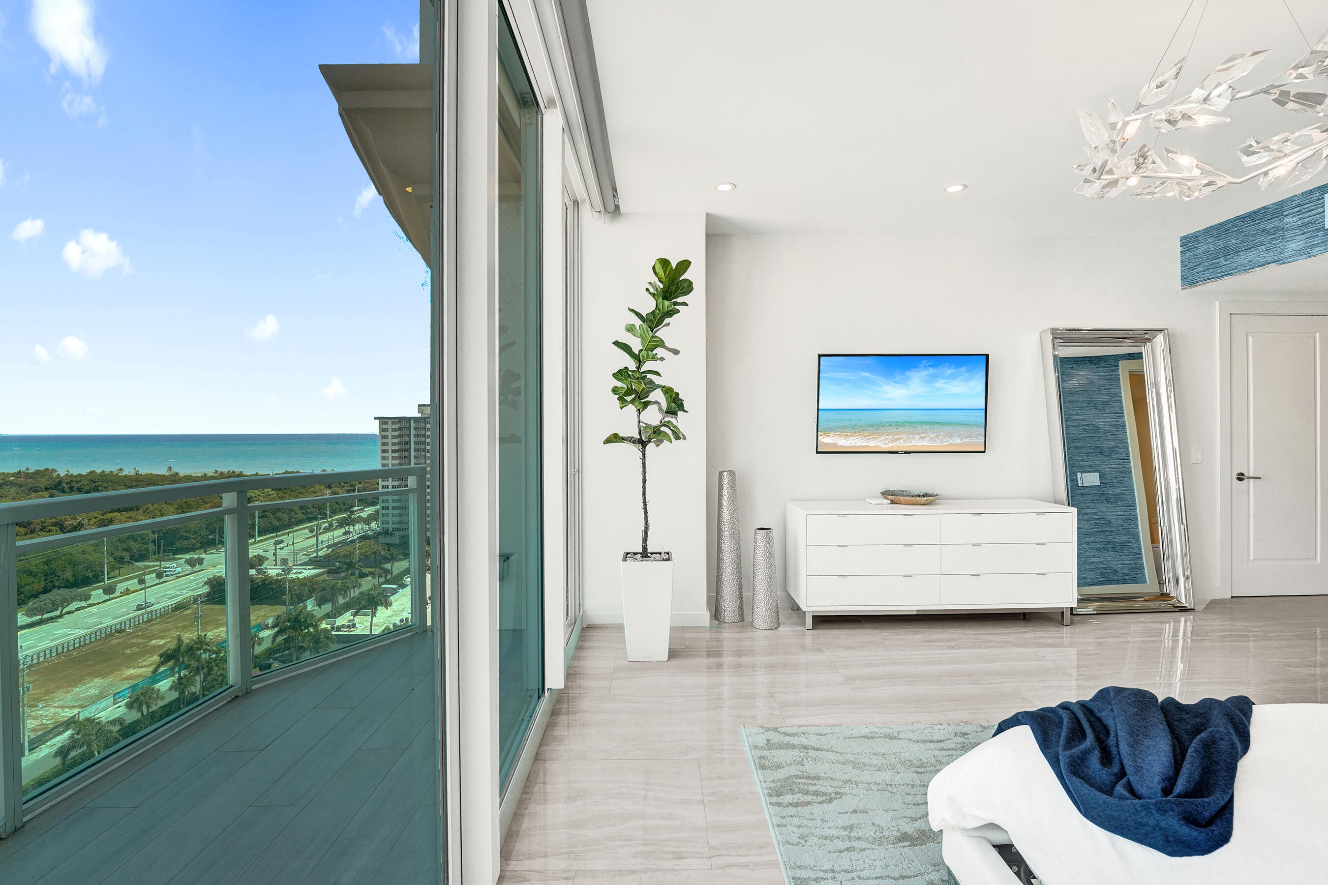 2845 NE 9th Street Ph5