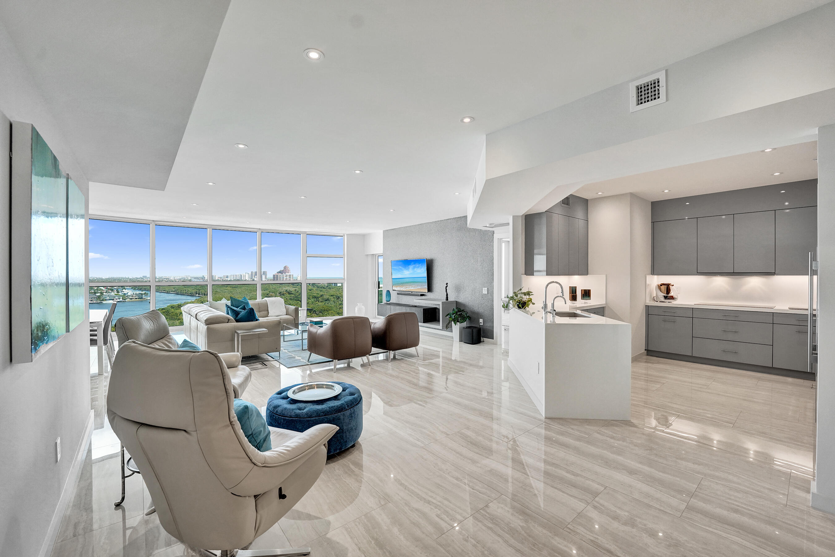 2845 NE 9th Street Ph5