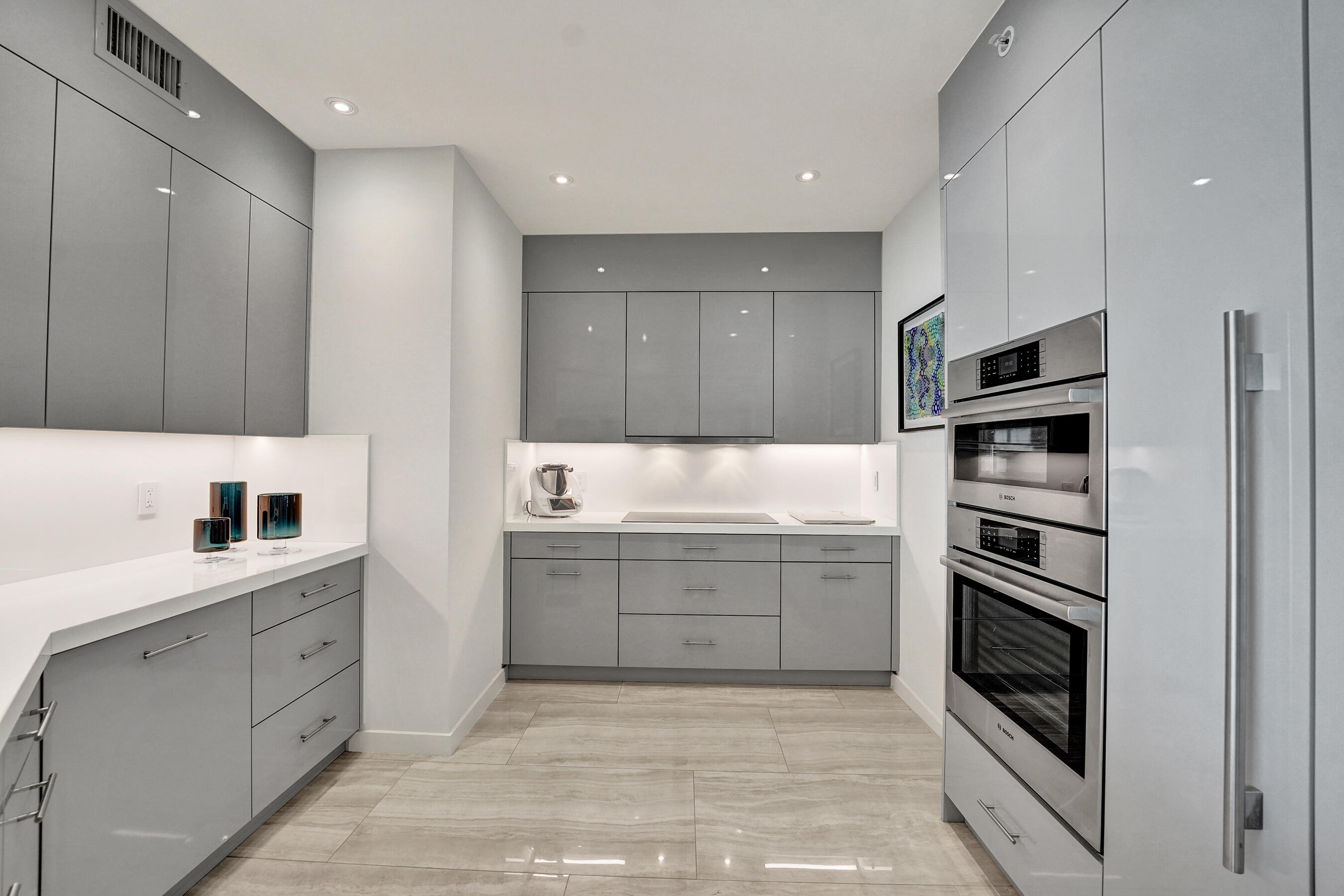 2845 NE 9th Street Ph5