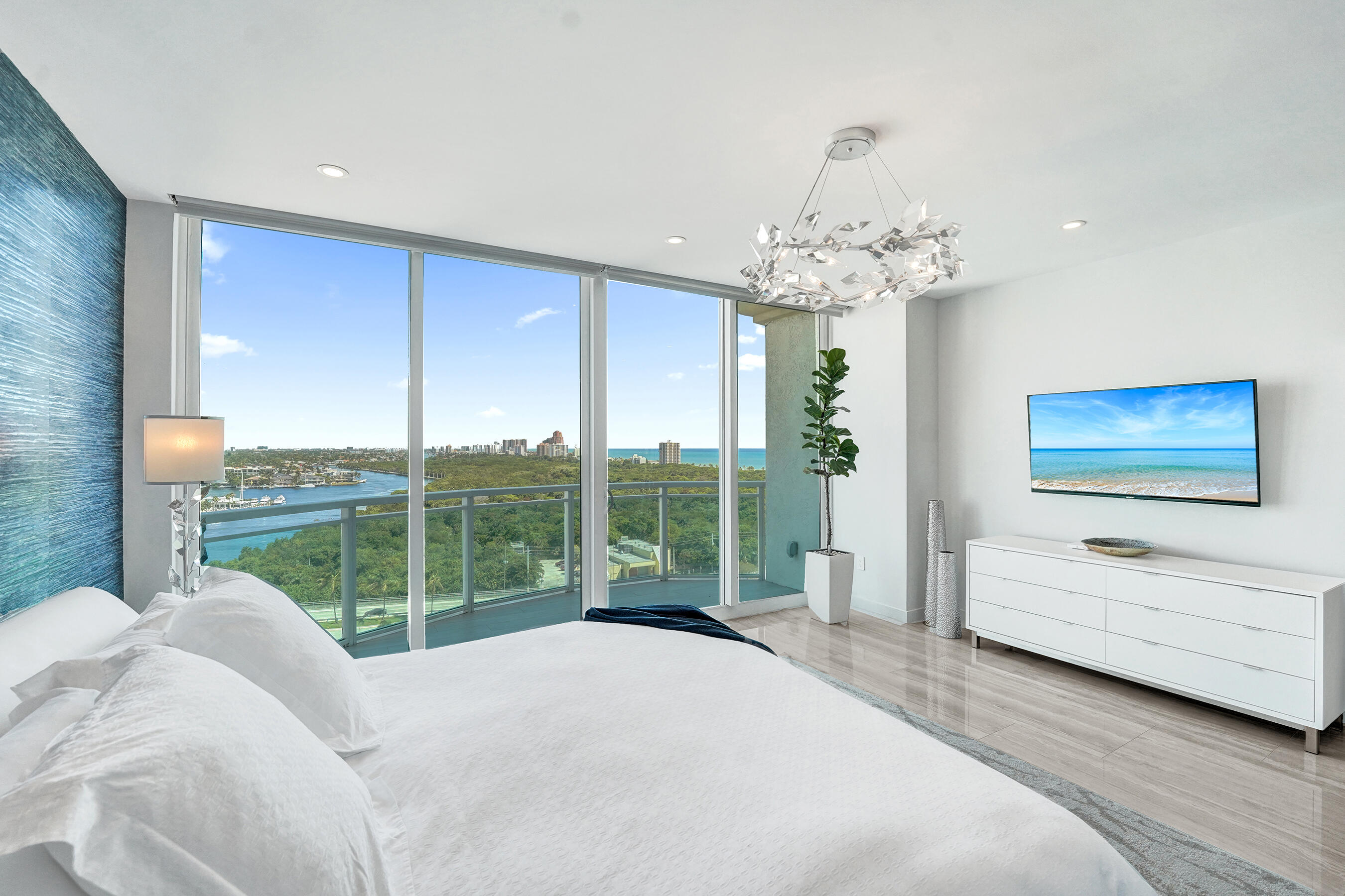 2845 NE 9th Street Ph5