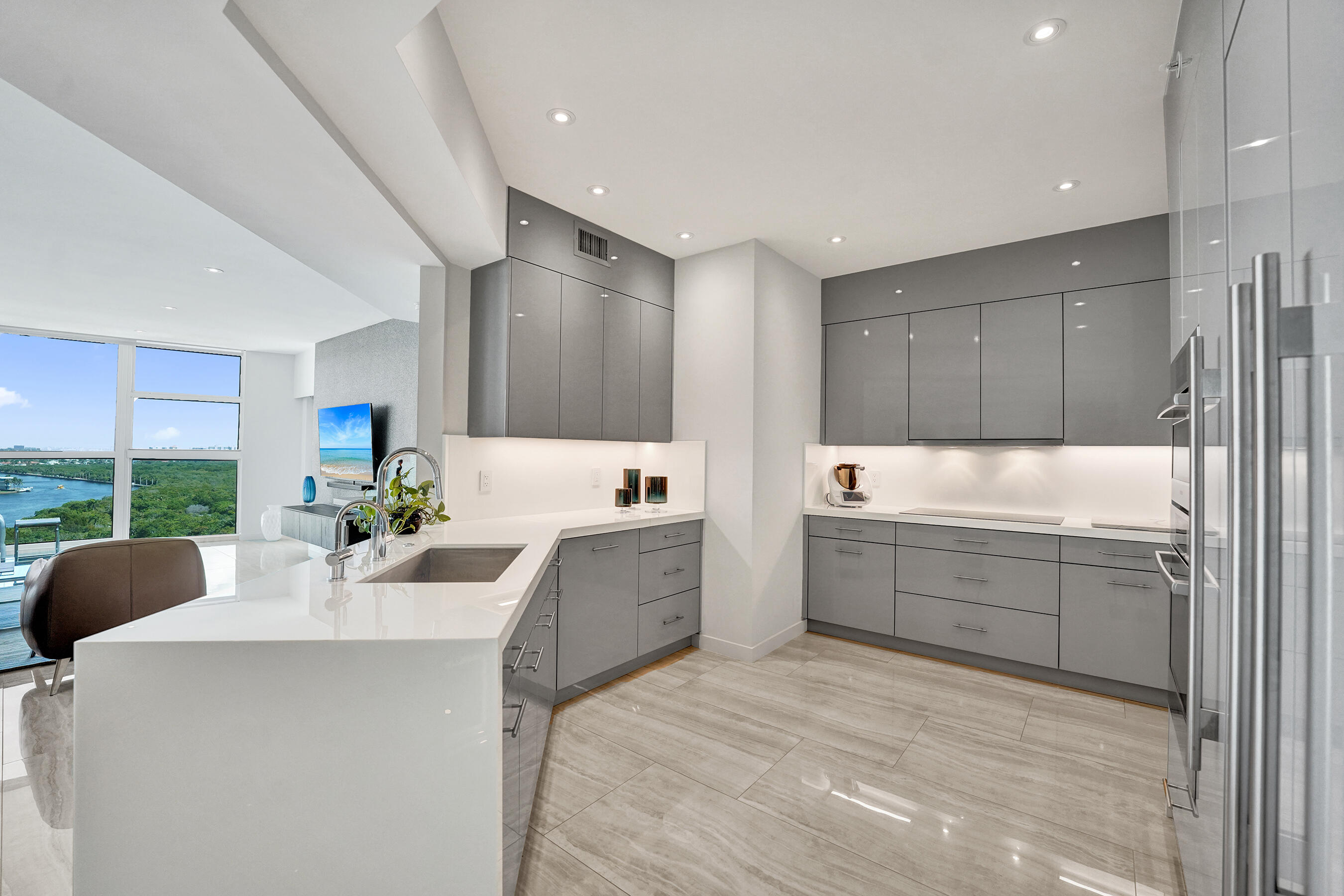 2845 NE 9th Street Ph5