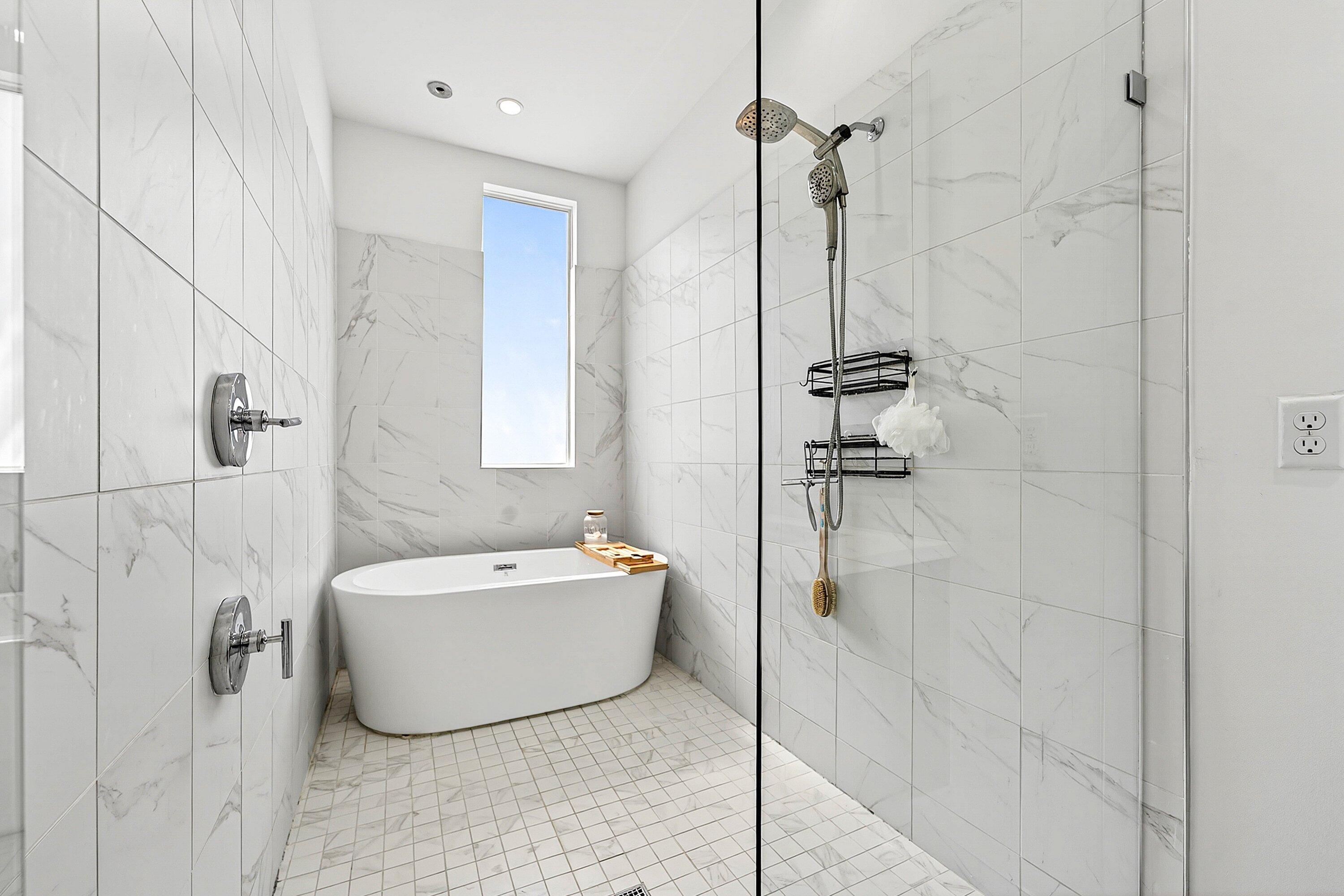 1034 NE 18th Avenue 102