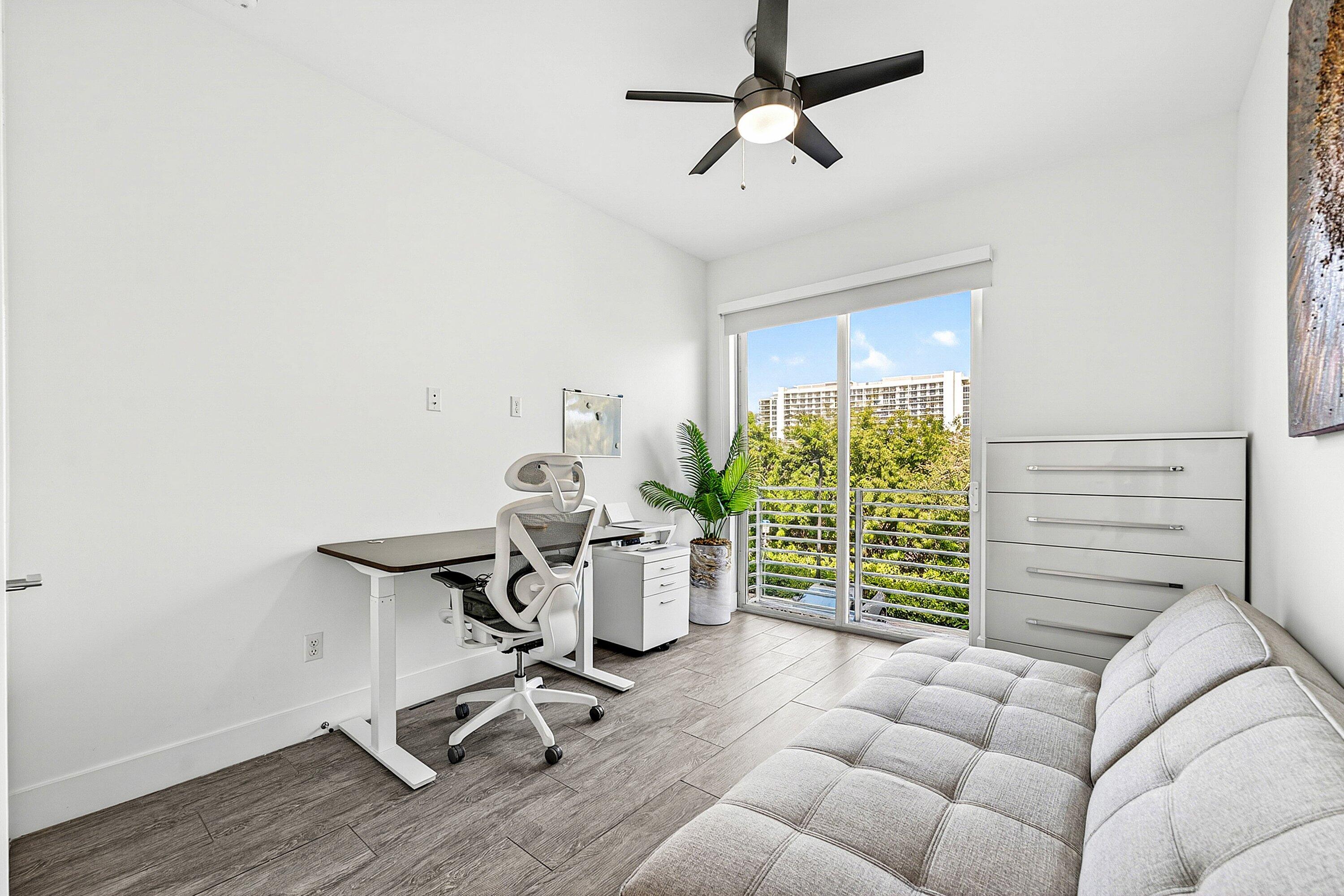 1034 NE 18th Avenue 102