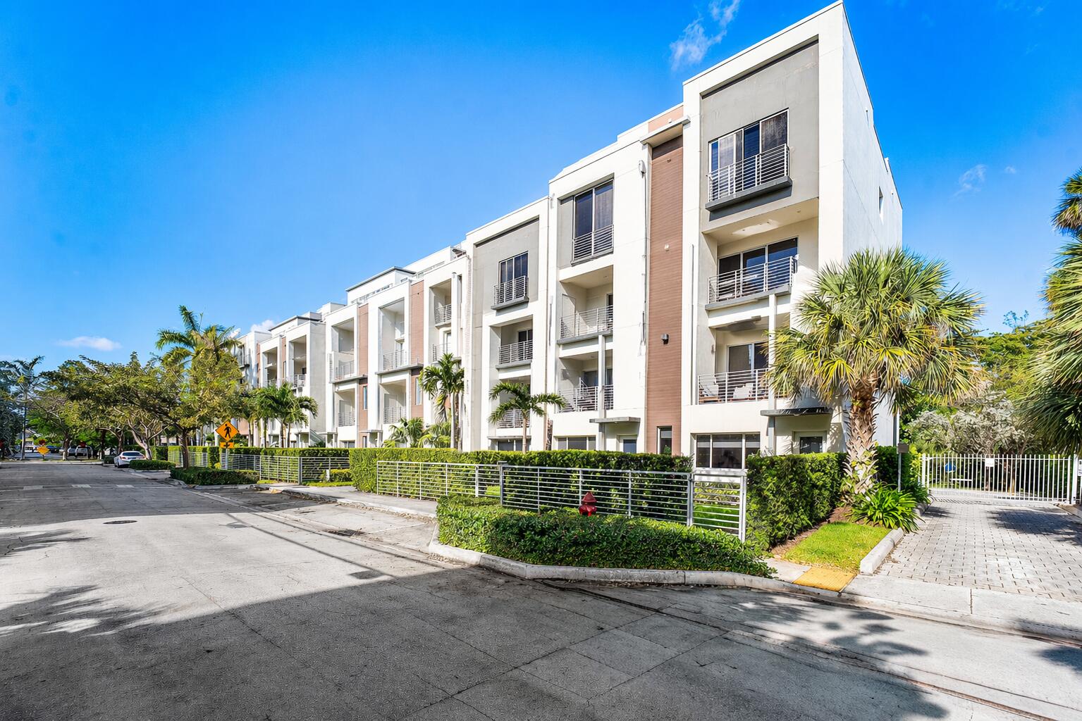 1034 NE 18th Avenue 102