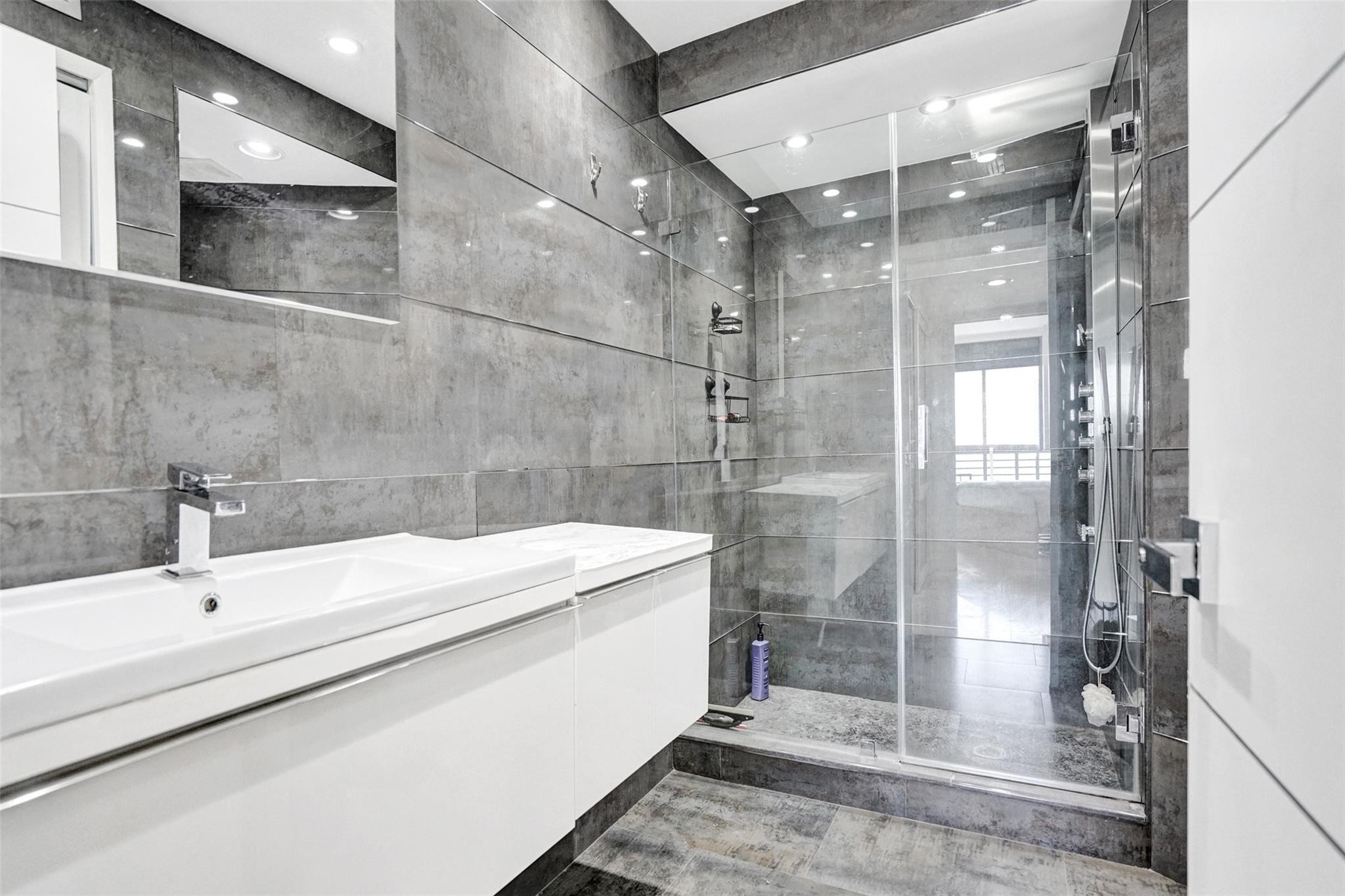 19101 NE 36th Court 1709