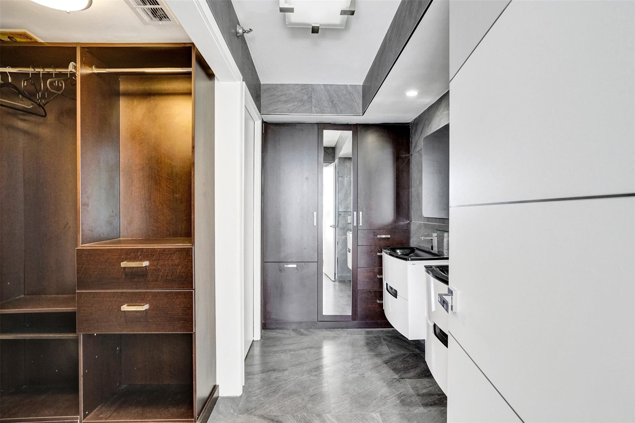 19101 NE 36th Court 1709