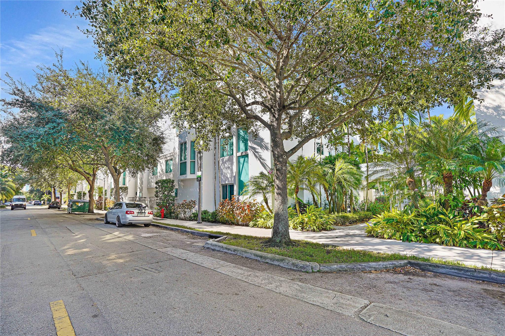 741 NE 4th Avenue 741