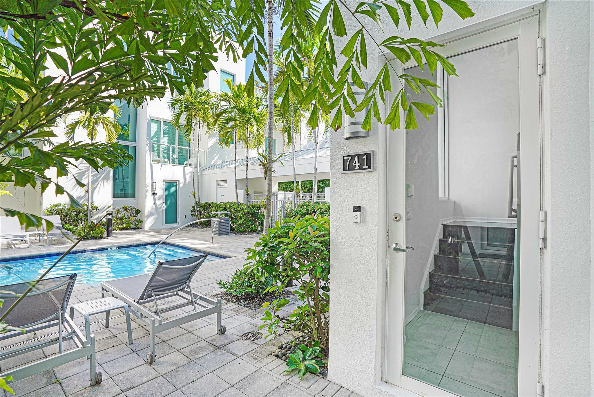 741 NE 4th Avenue 741