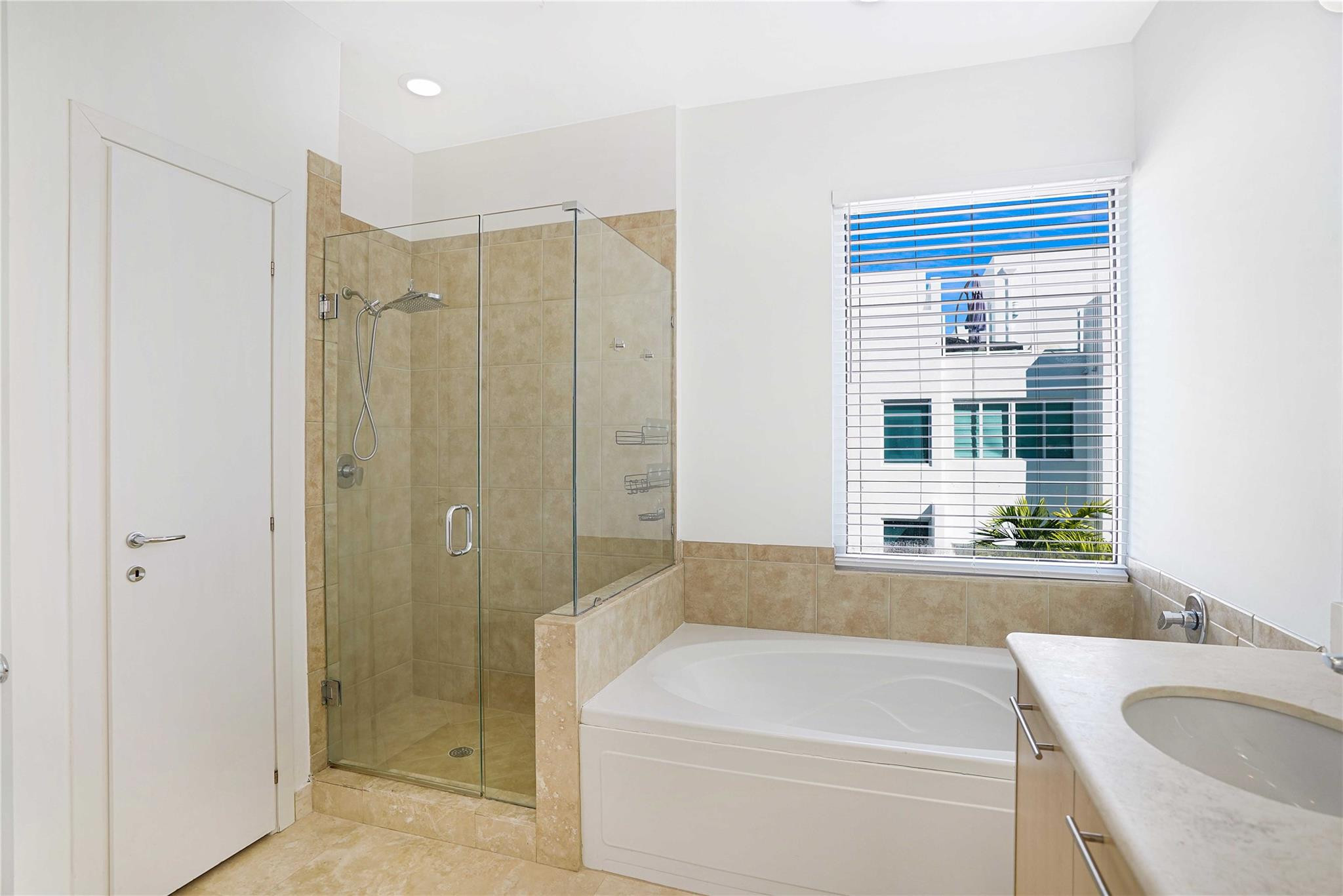 741 NE 4th Avenue 741