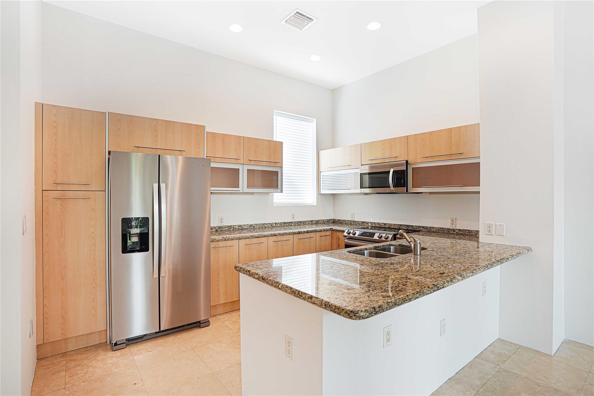 741 NE 4th Avenue 741