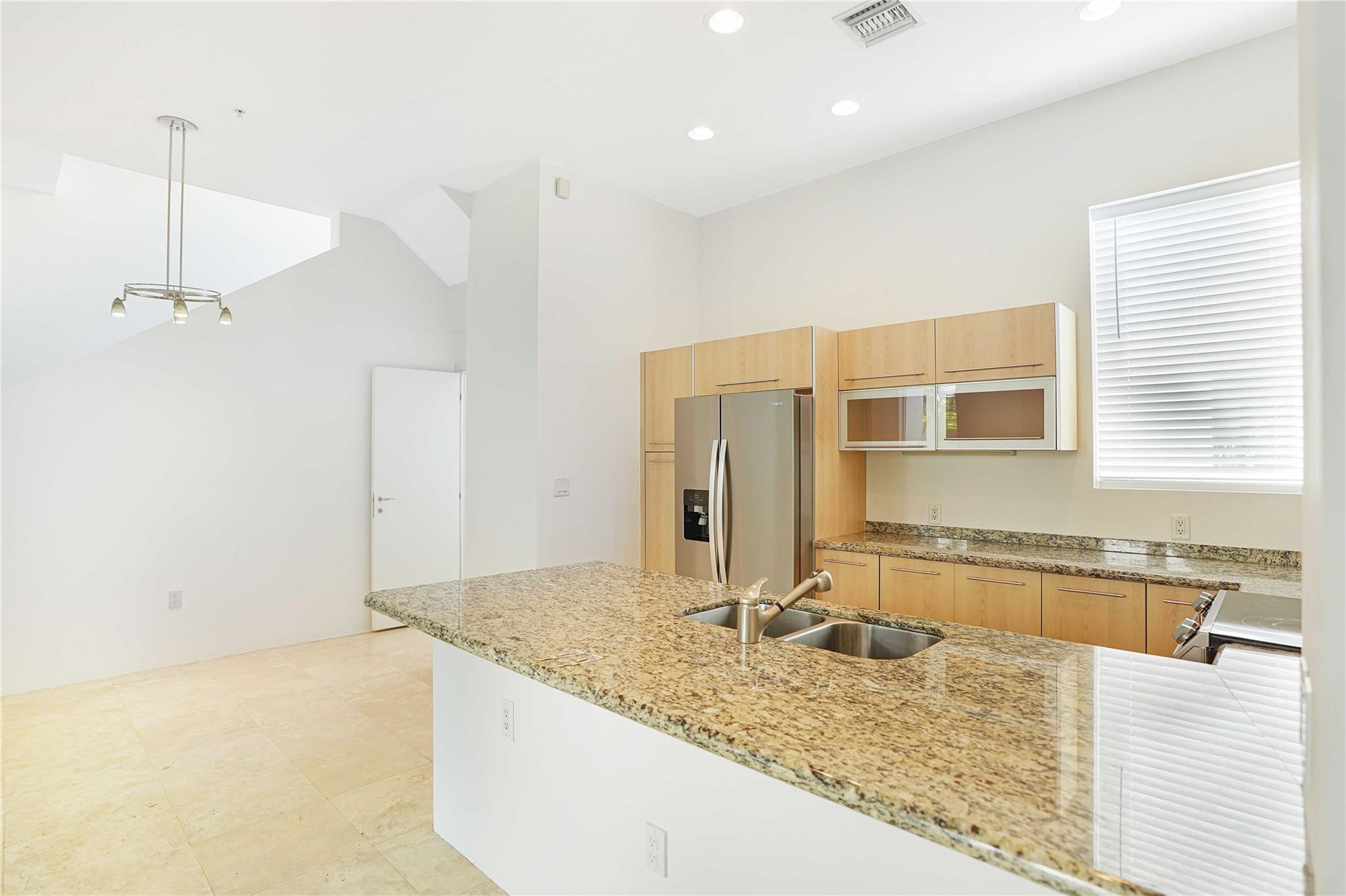 741 NE 4th Avenue 741