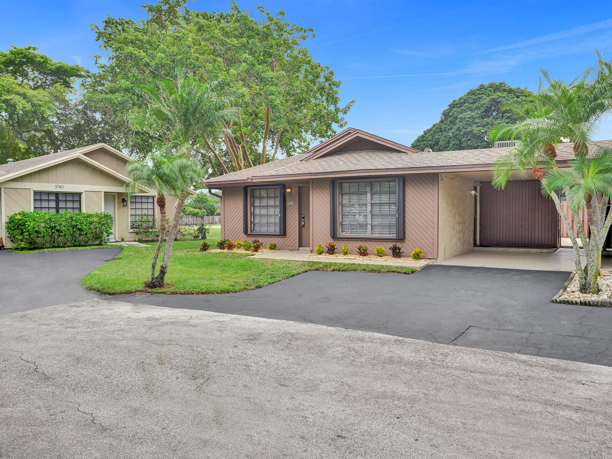 3747 E Valley Green Drive 76