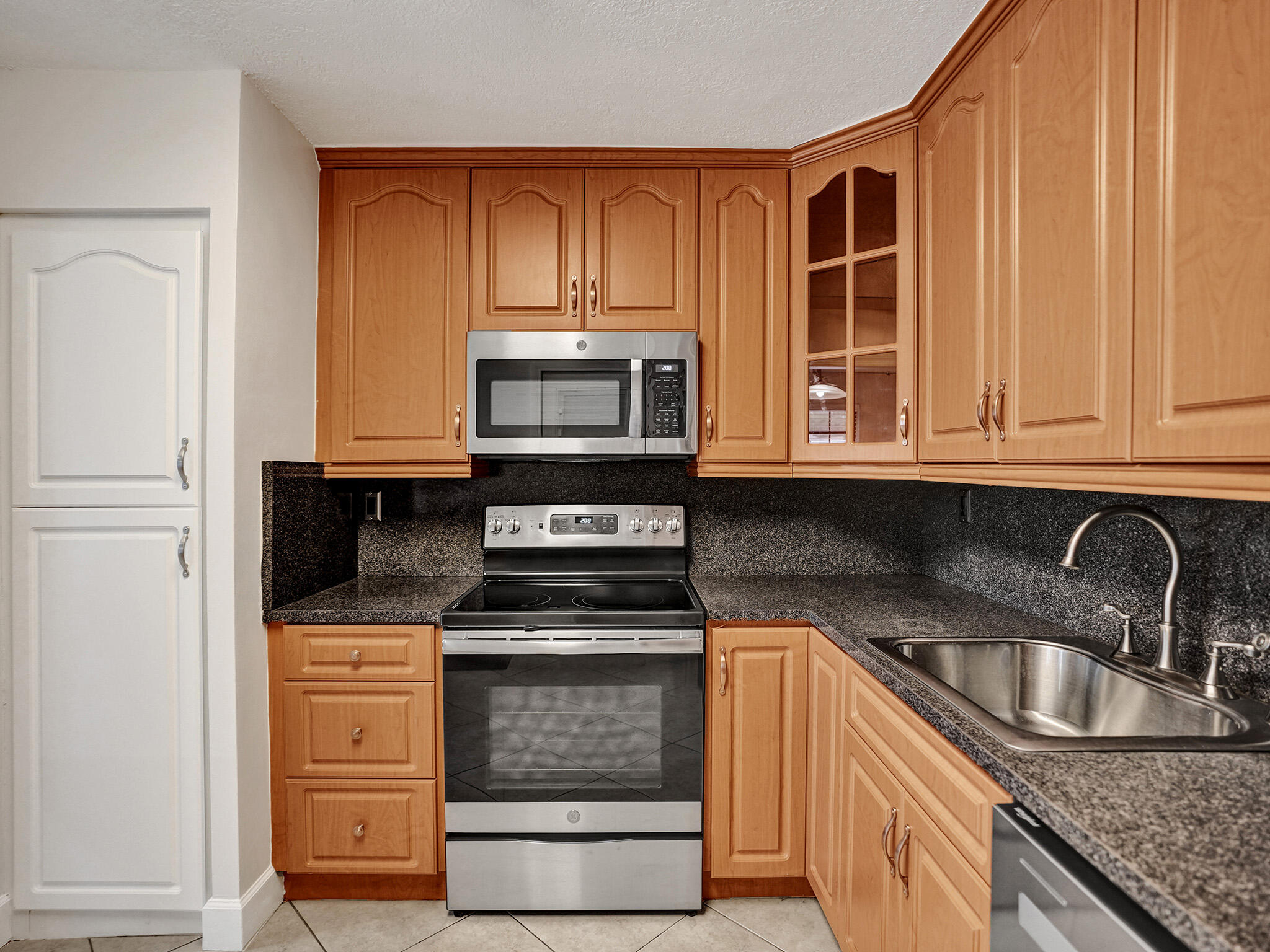 3747 E Valley Green Drive 76