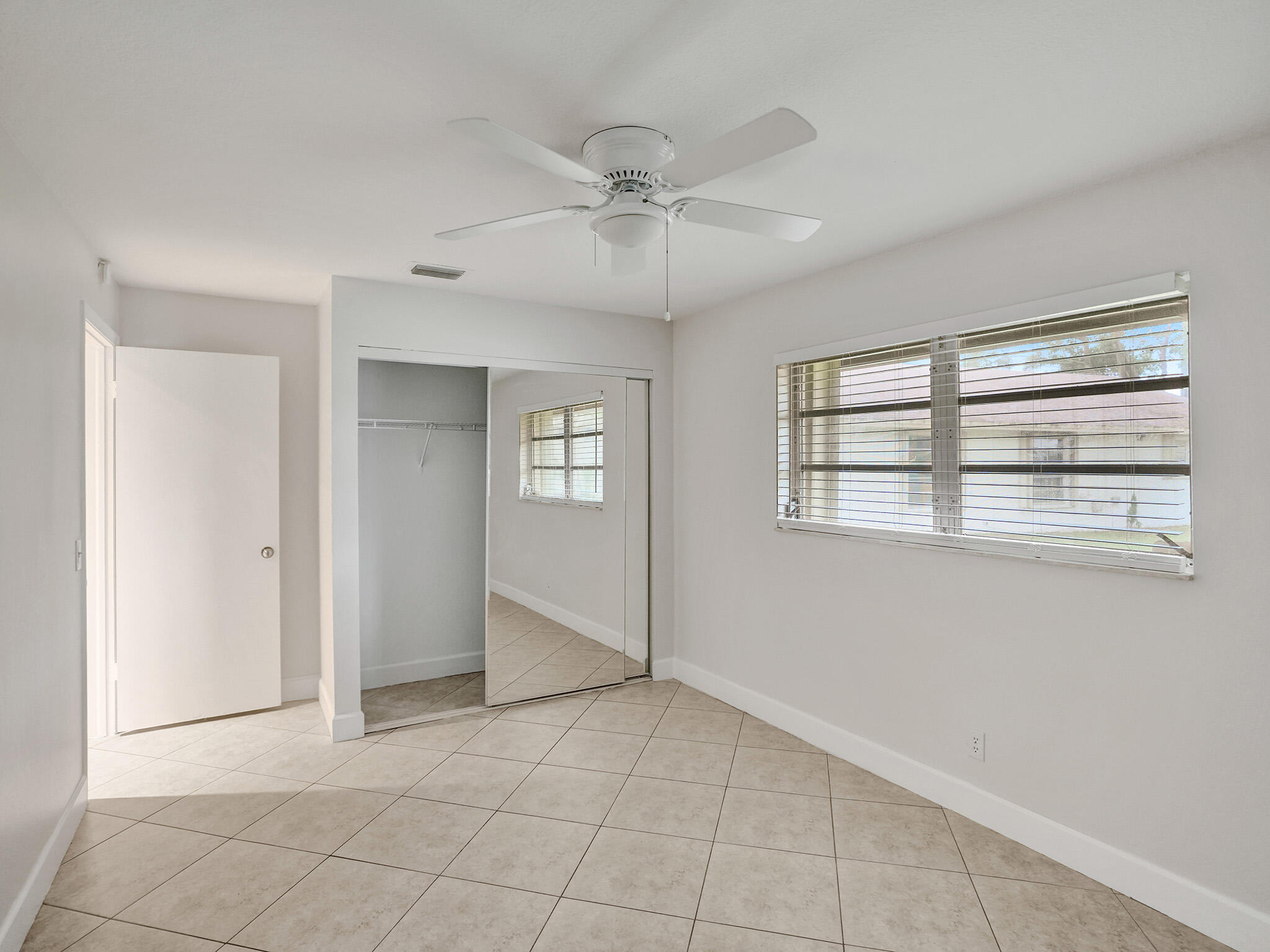 3747 E Valley Green Drive 76