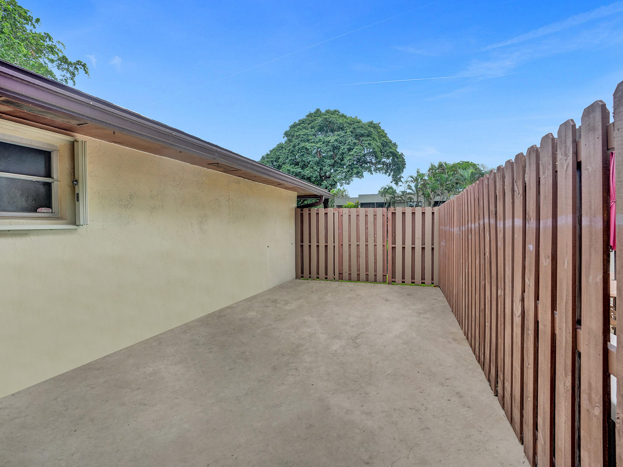 3747 E Valley Green Drive 76