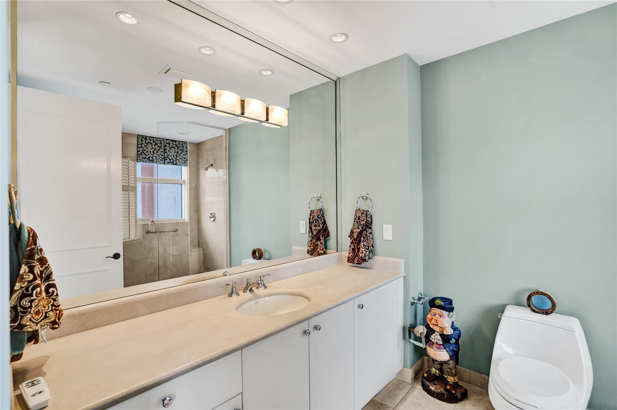 2110 N Ocean Blvd 26D