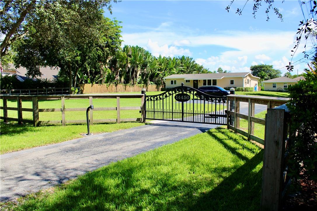 14450 SW 24th St