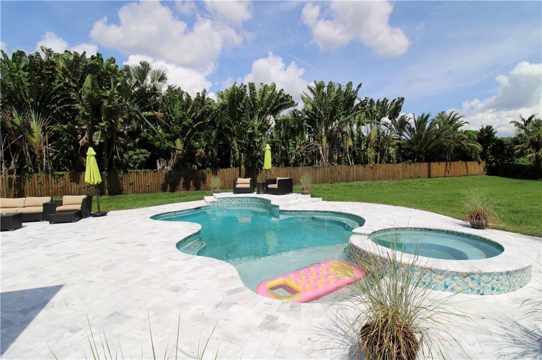 14450 SW 24th St
