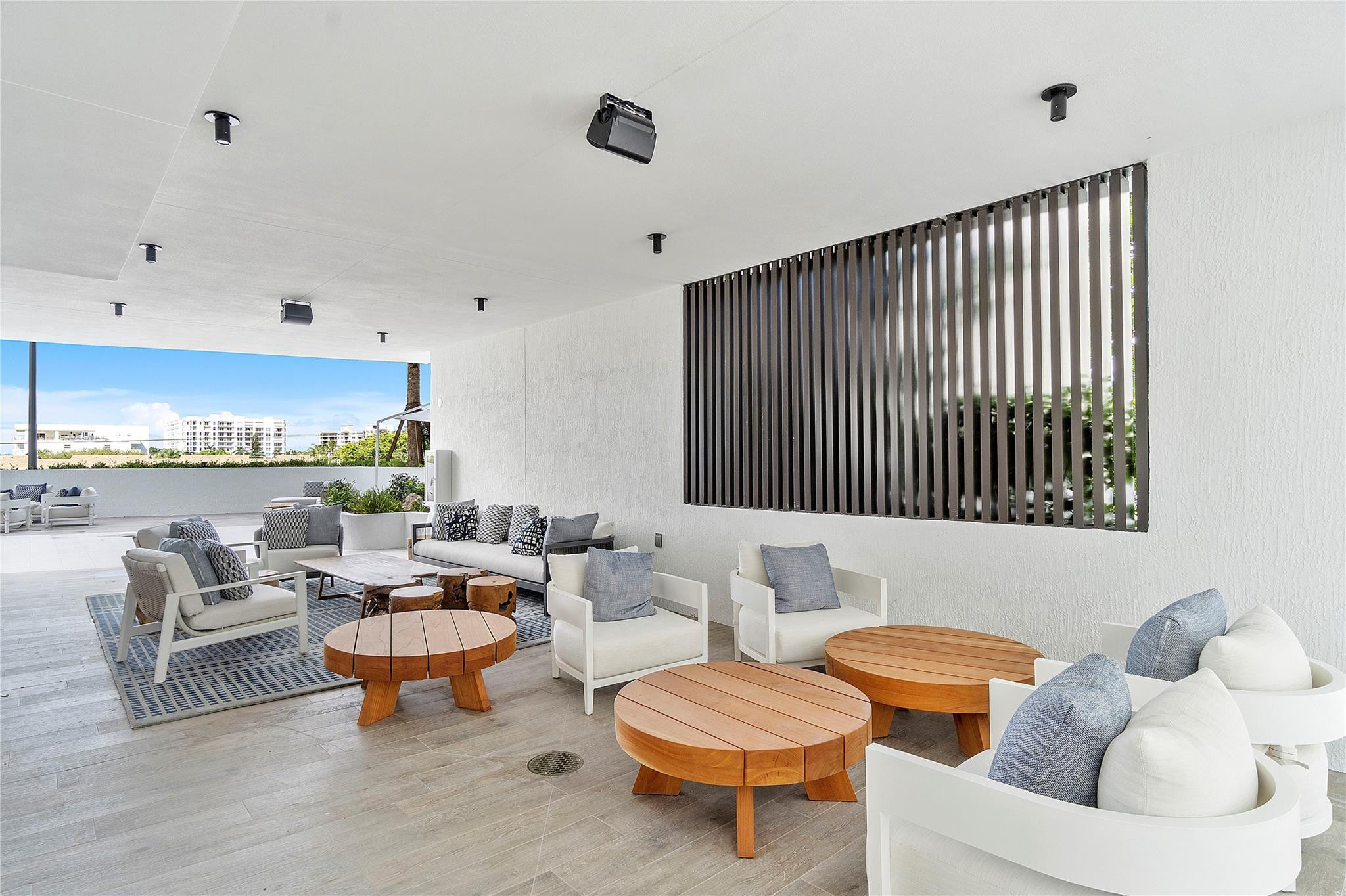 1116 N Ocean Blvd 1606