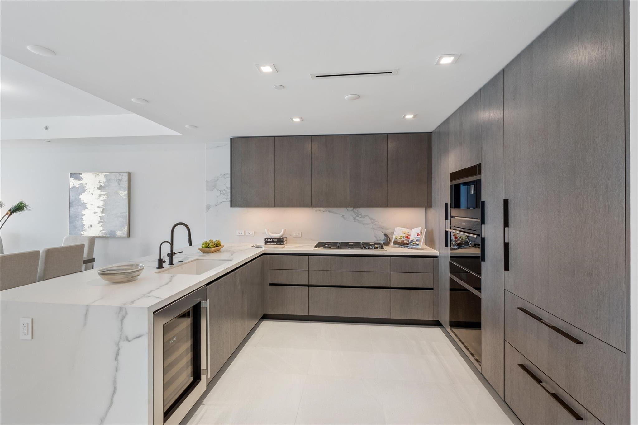 1116 N Ocean Blvd 1606