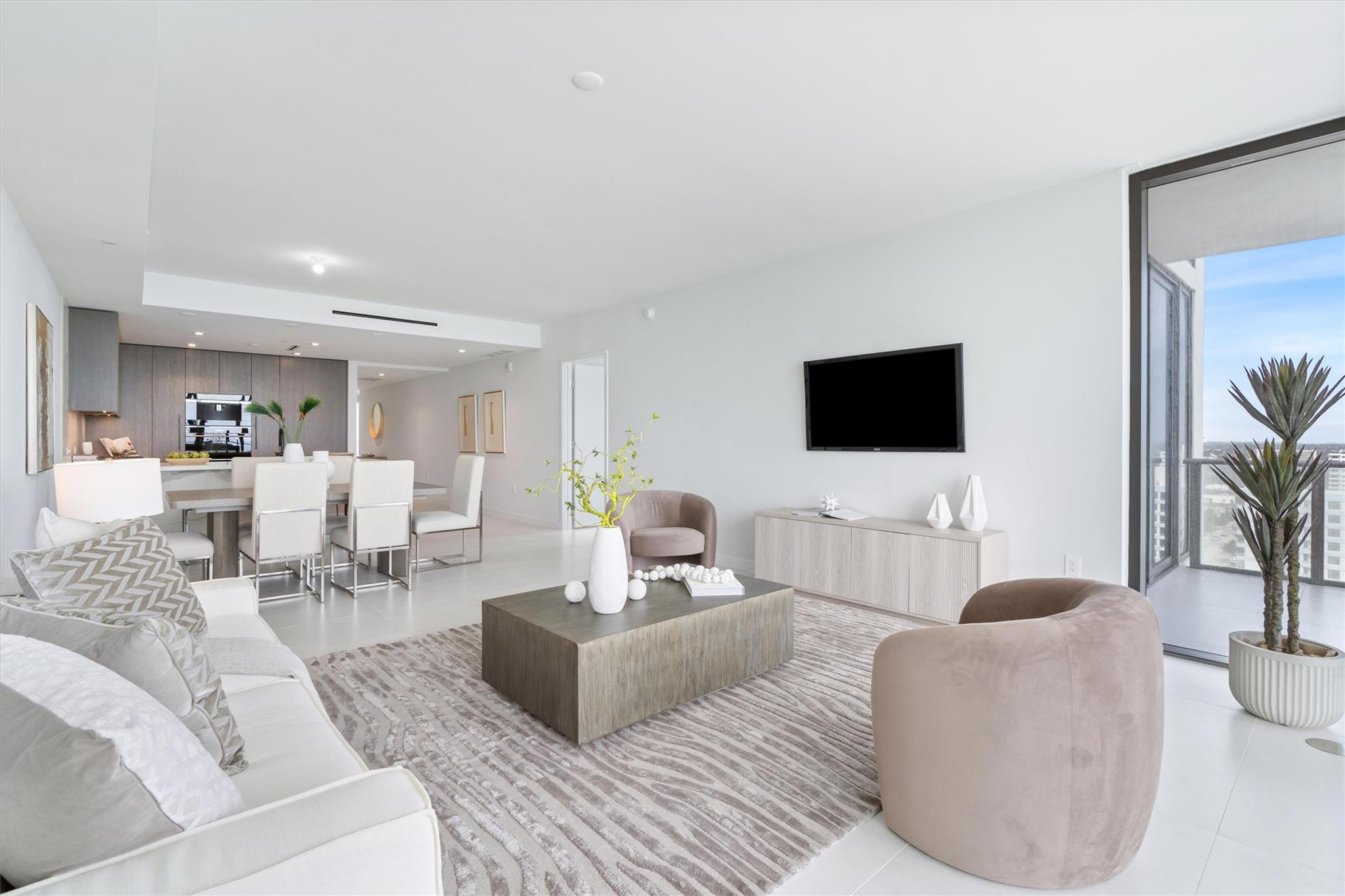 1116 N Ocean Blvd 1606