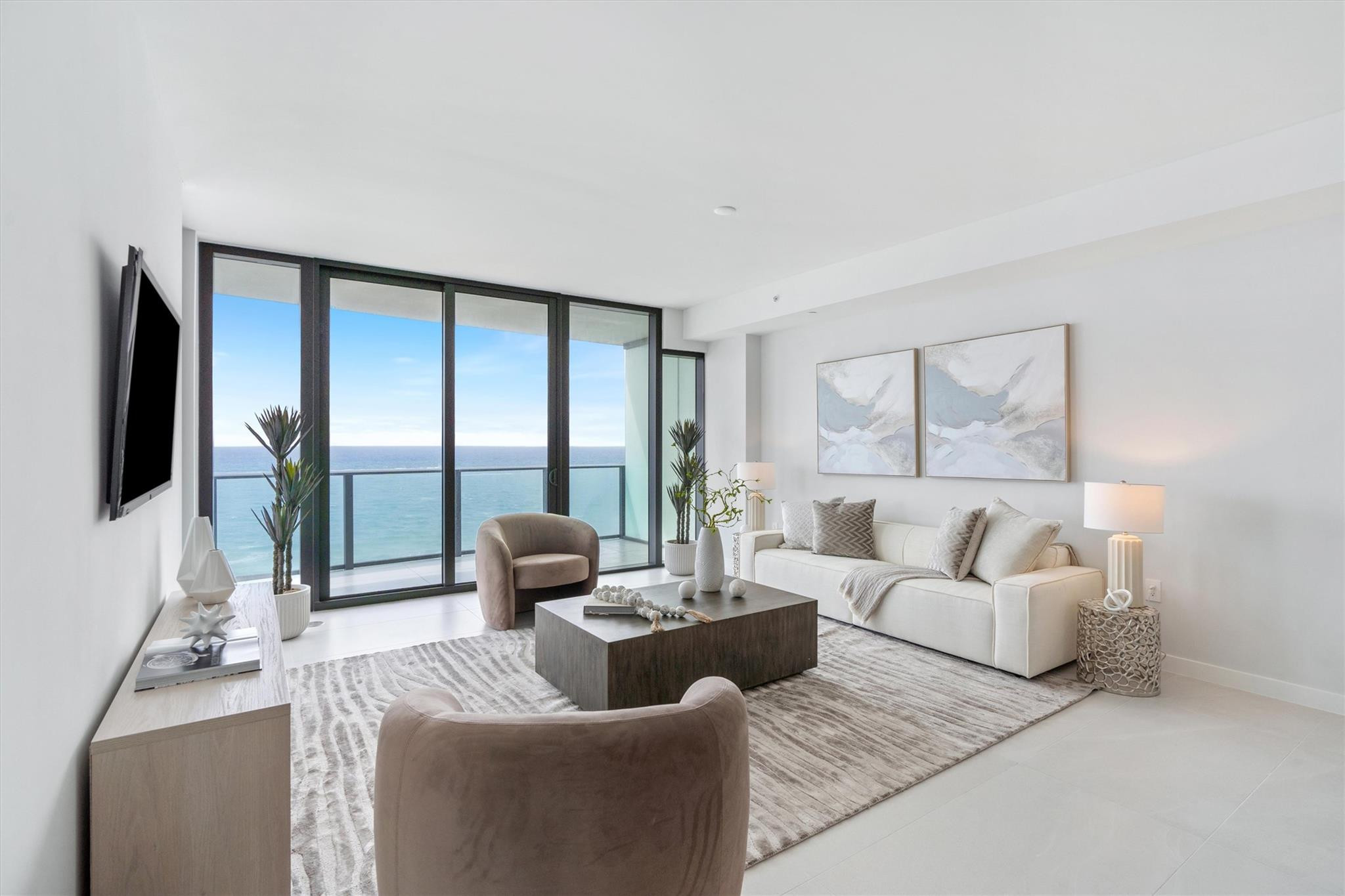 1116 N Ocean Blvd 1606