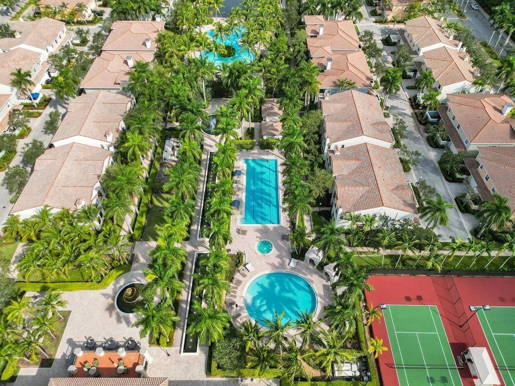 2925 NW 126th Ave 308-1