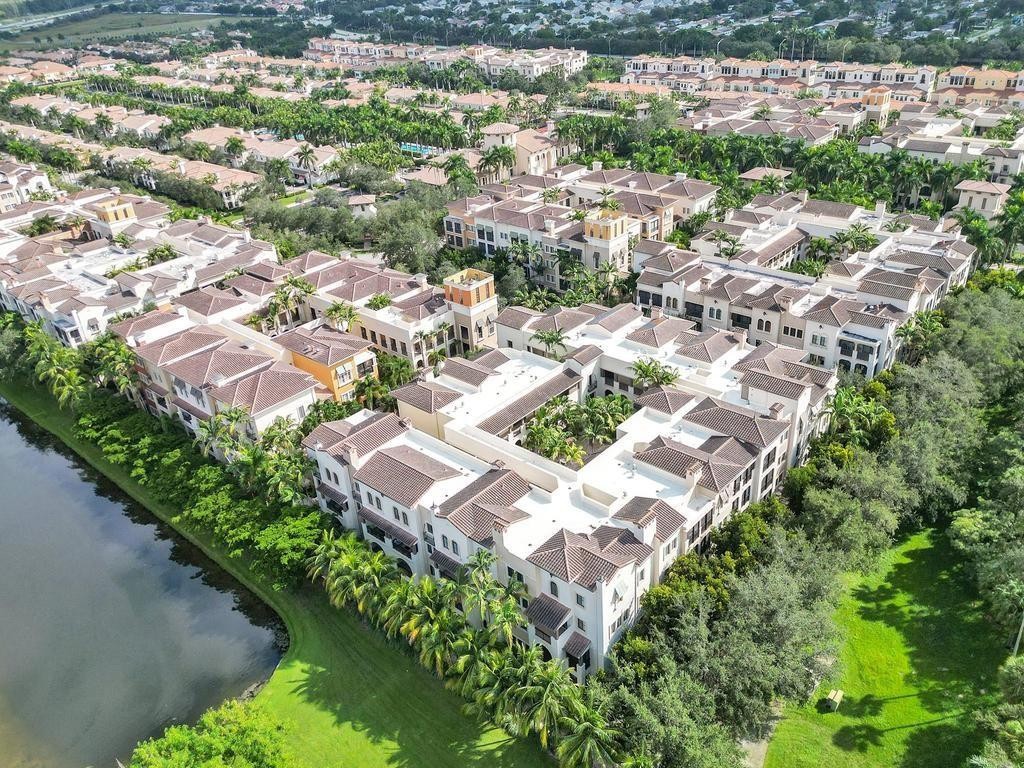 2925 NW 126th Ave 308-1