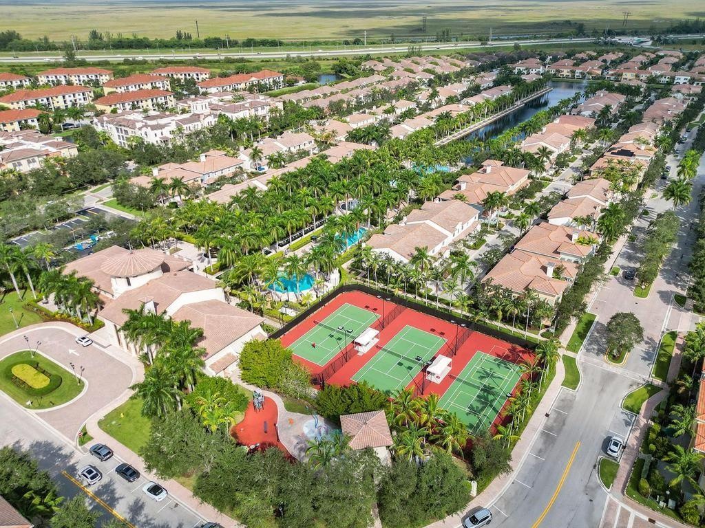 2925 NW 126th Ave 308-1