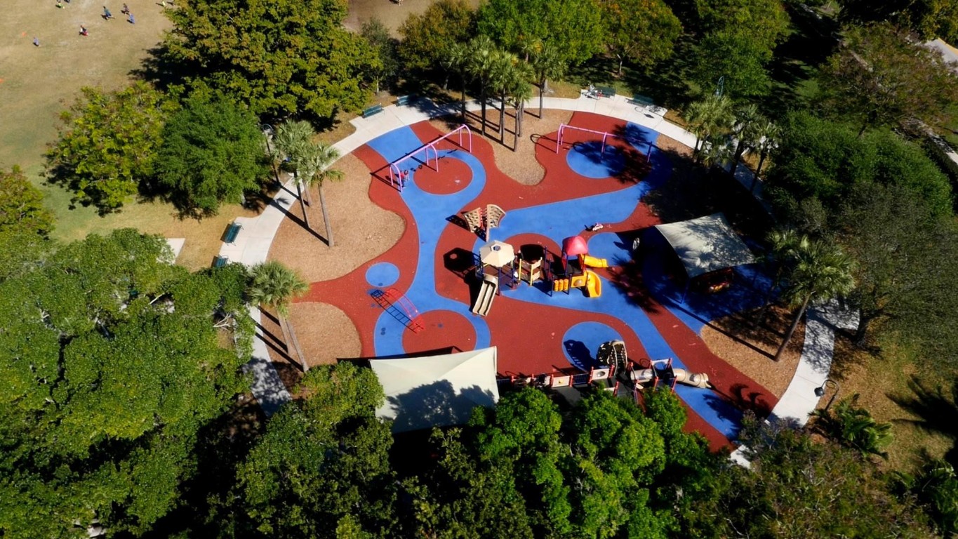 2610 NE 11th Ct 2610