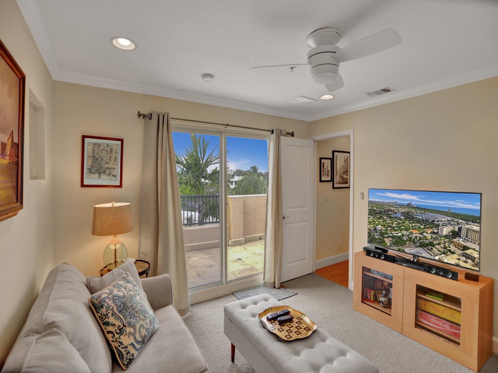 2610 NE 11th Ct 2610