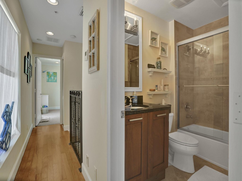 2610 NE 11th Ct 2610