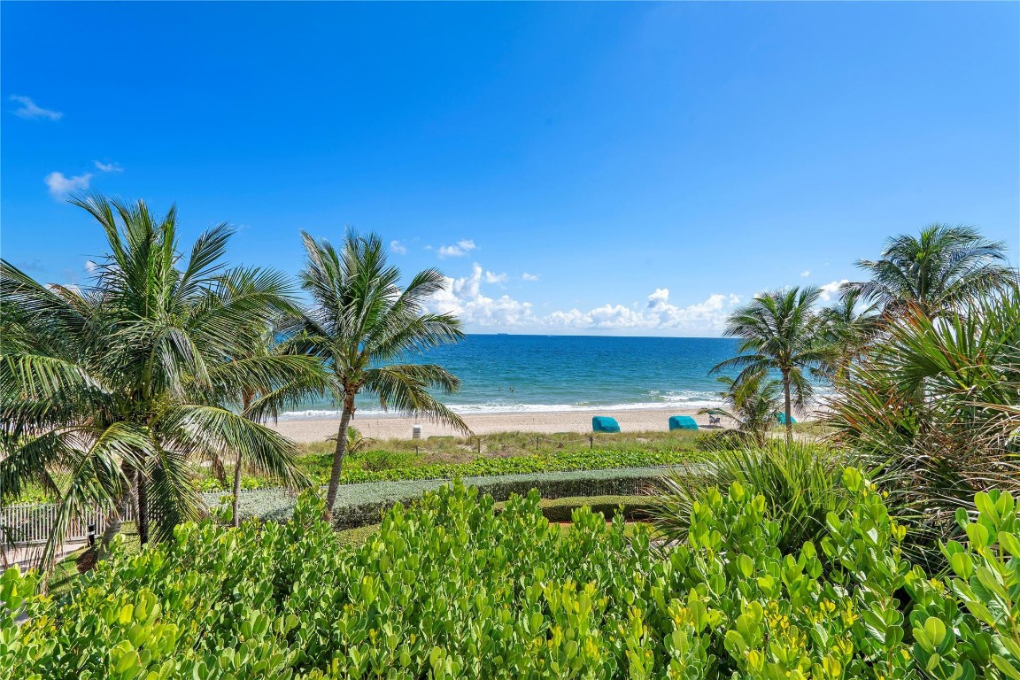 2610 NE 11th Ct 2610