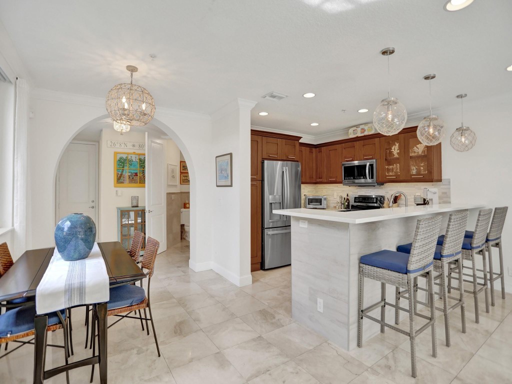 2610 NE 11th Ct 2610