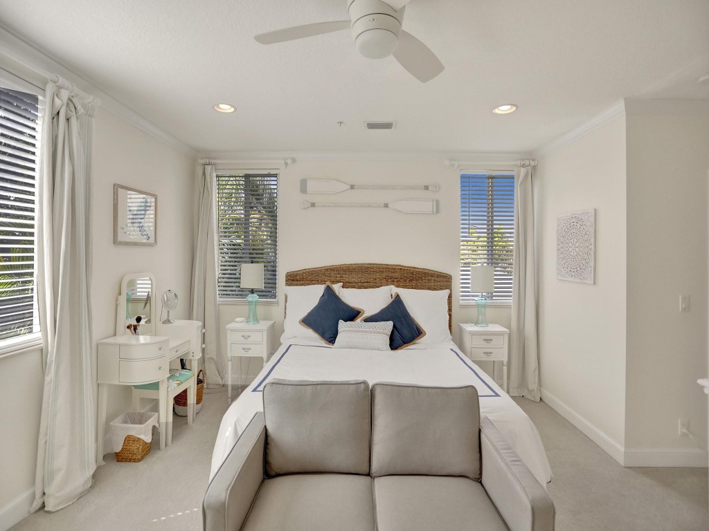 2610 NE 11th Ct 2610