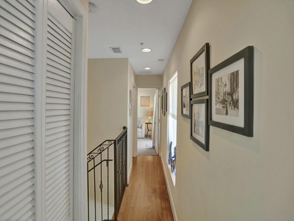 2610 NE 11th Ct 2610