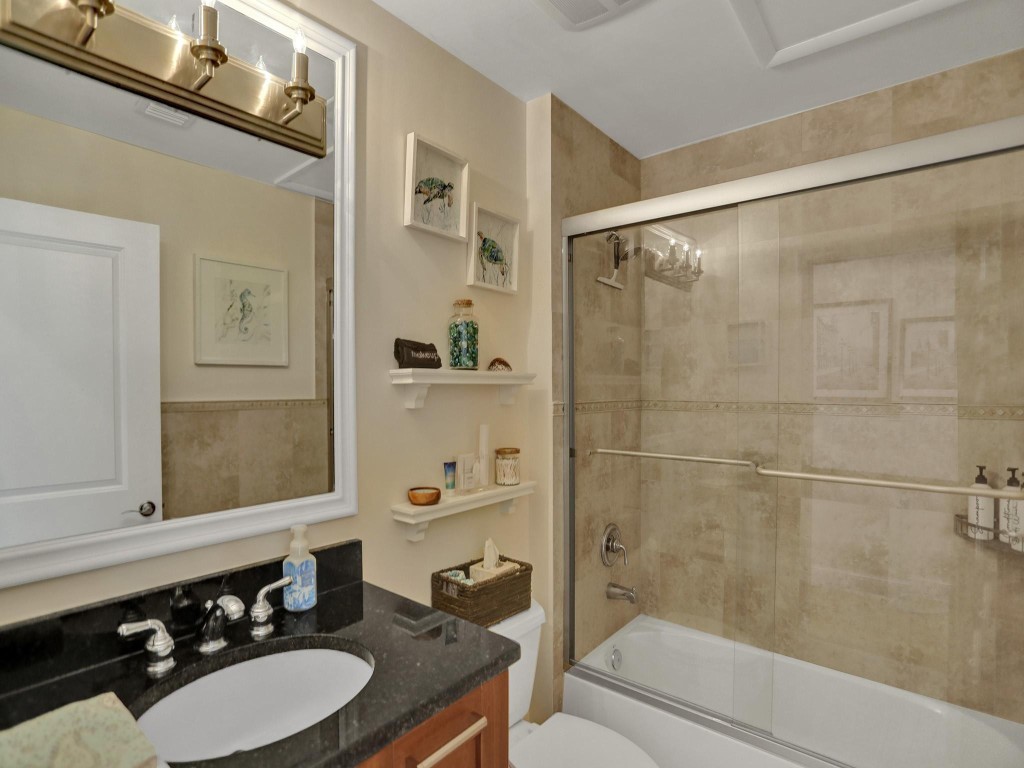 2610 NE 11th Ct 2610